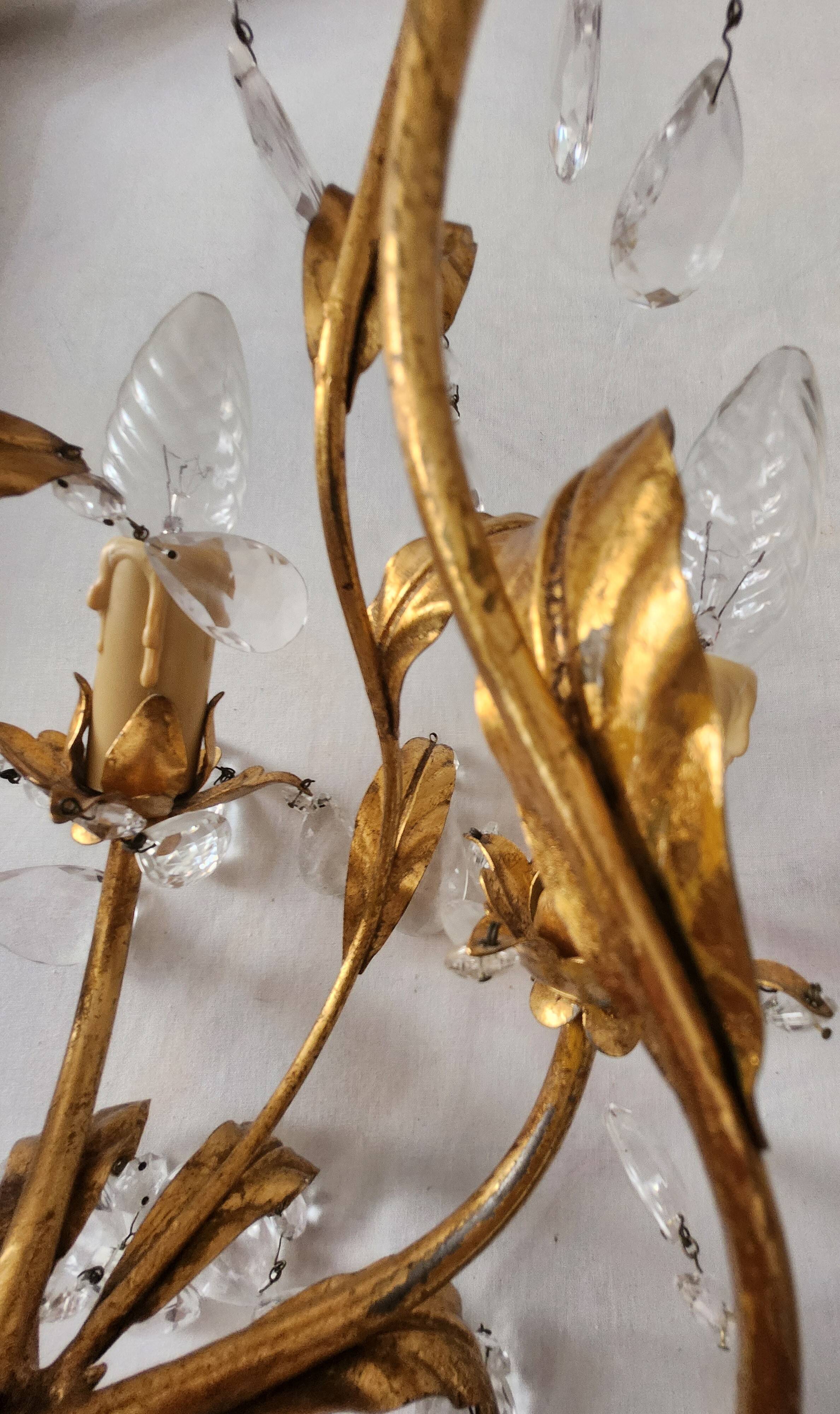 Hand-forged wall lamp gilded with gold leaf and crystals, Italy