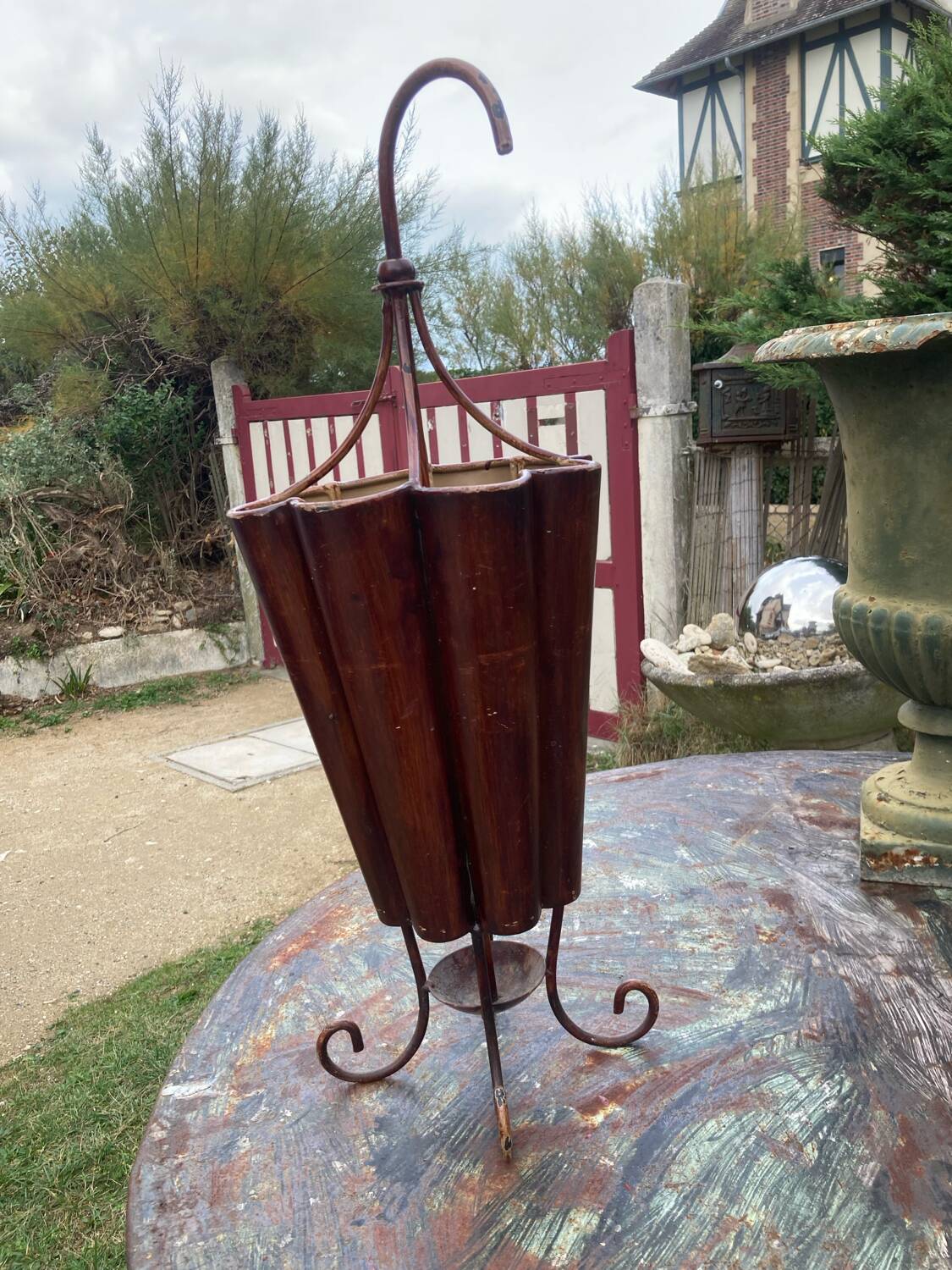 Porte parapluie, tôle