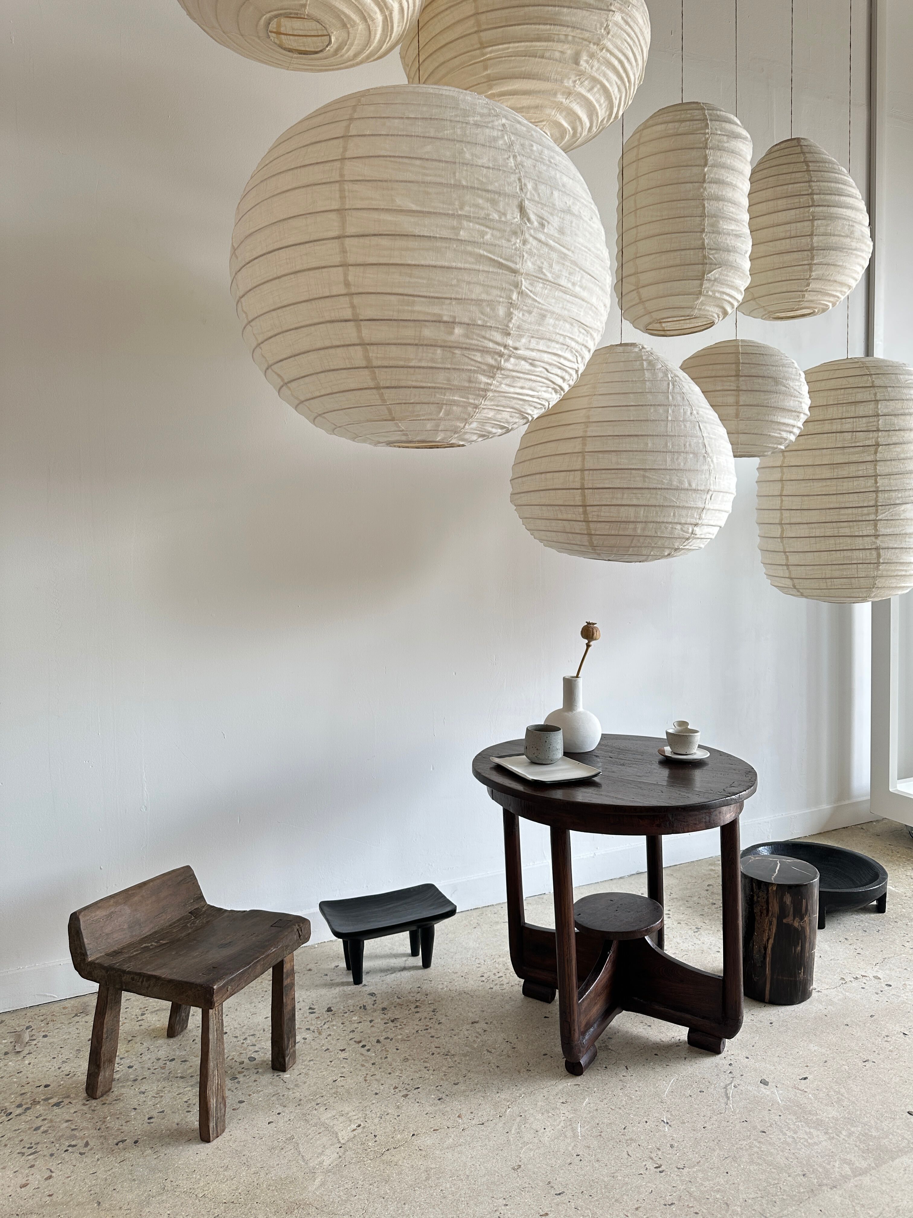 Suspension in rattan and natural japanese linen in the shape of a drop