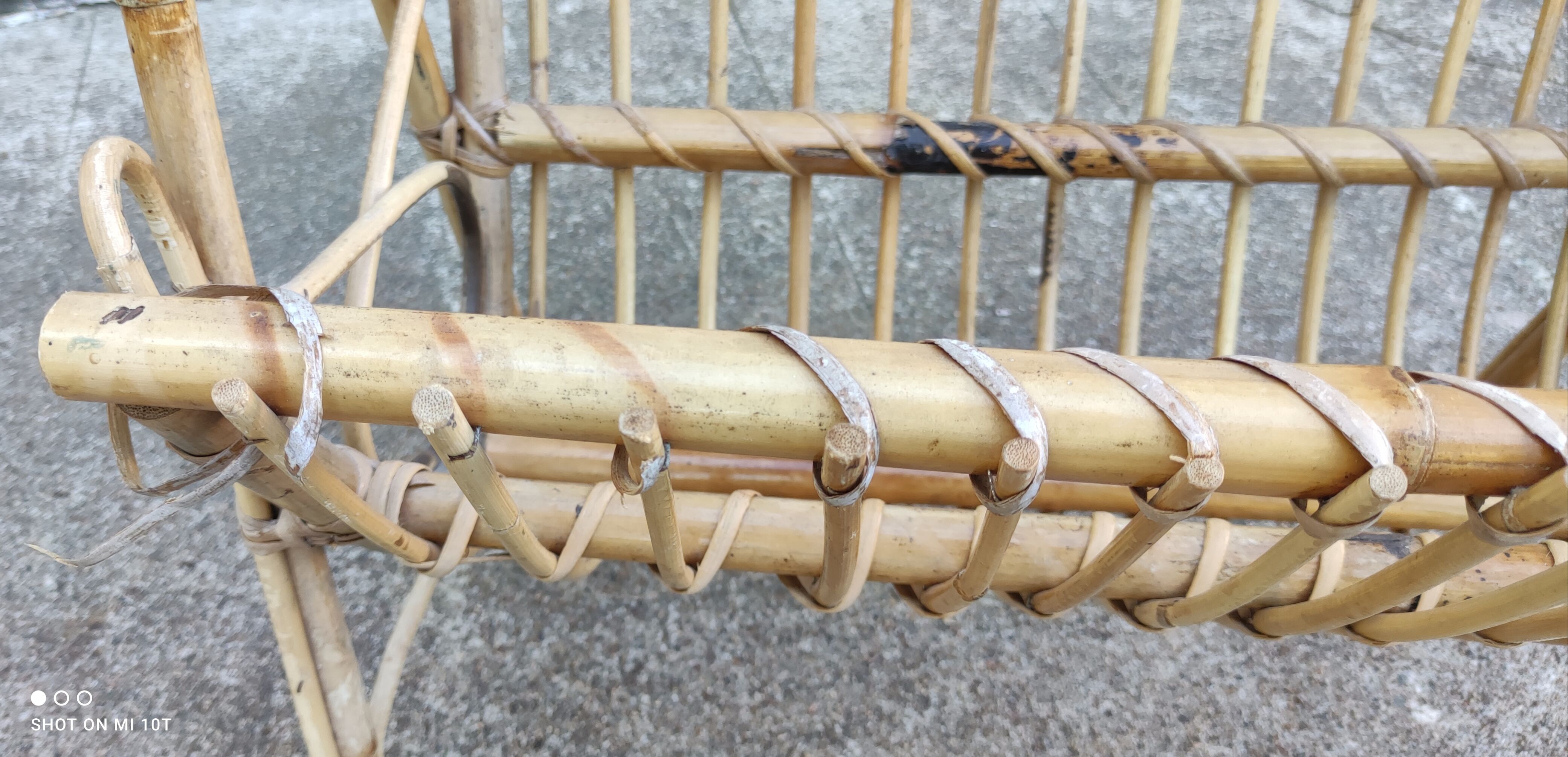 Vintage rattan magazine door