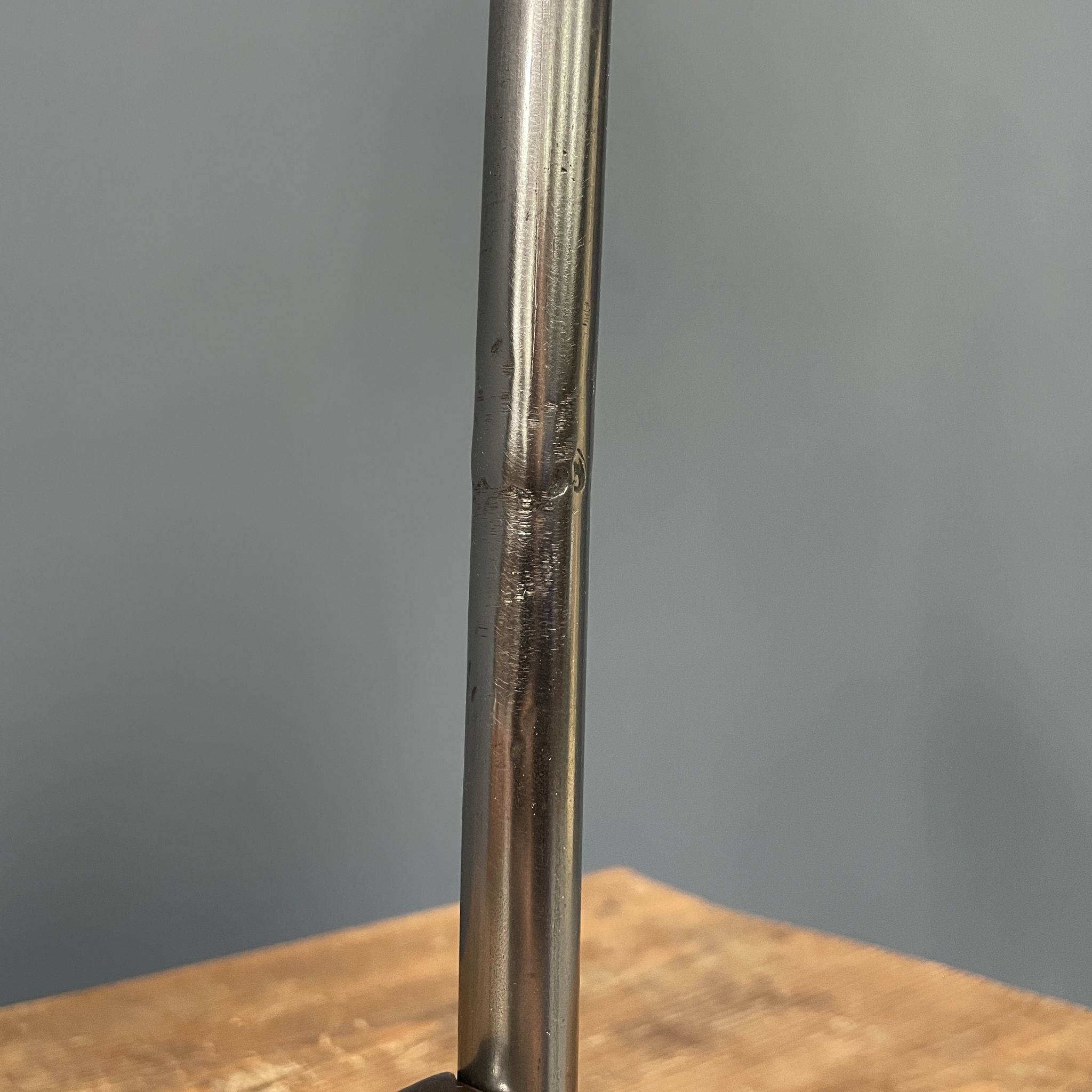 Lampe de table d’atelier Kaiser idell modèle 6726 polie des années 1930