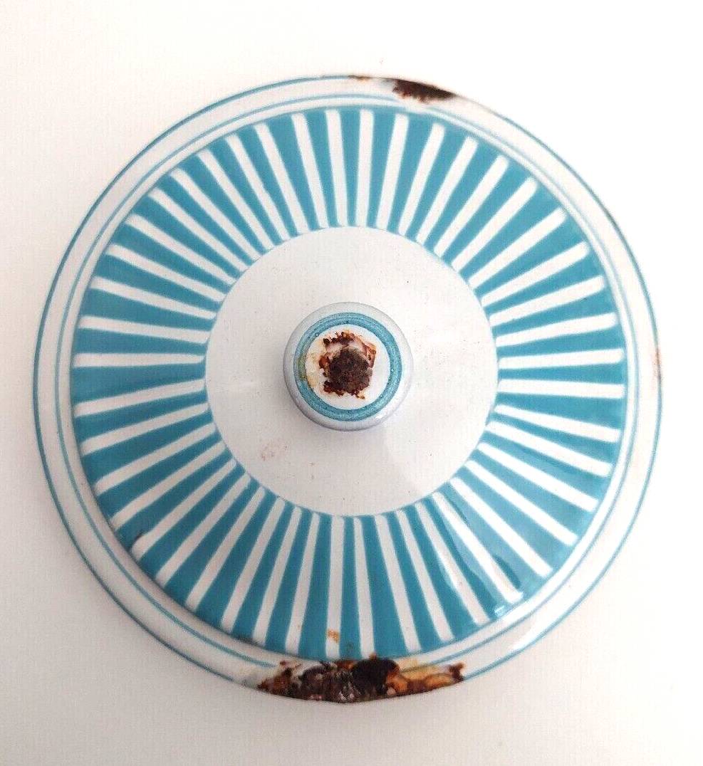 Old Spice Pot SUCRE in blue and white enamelled sheet metal with stripes + a garland of roses