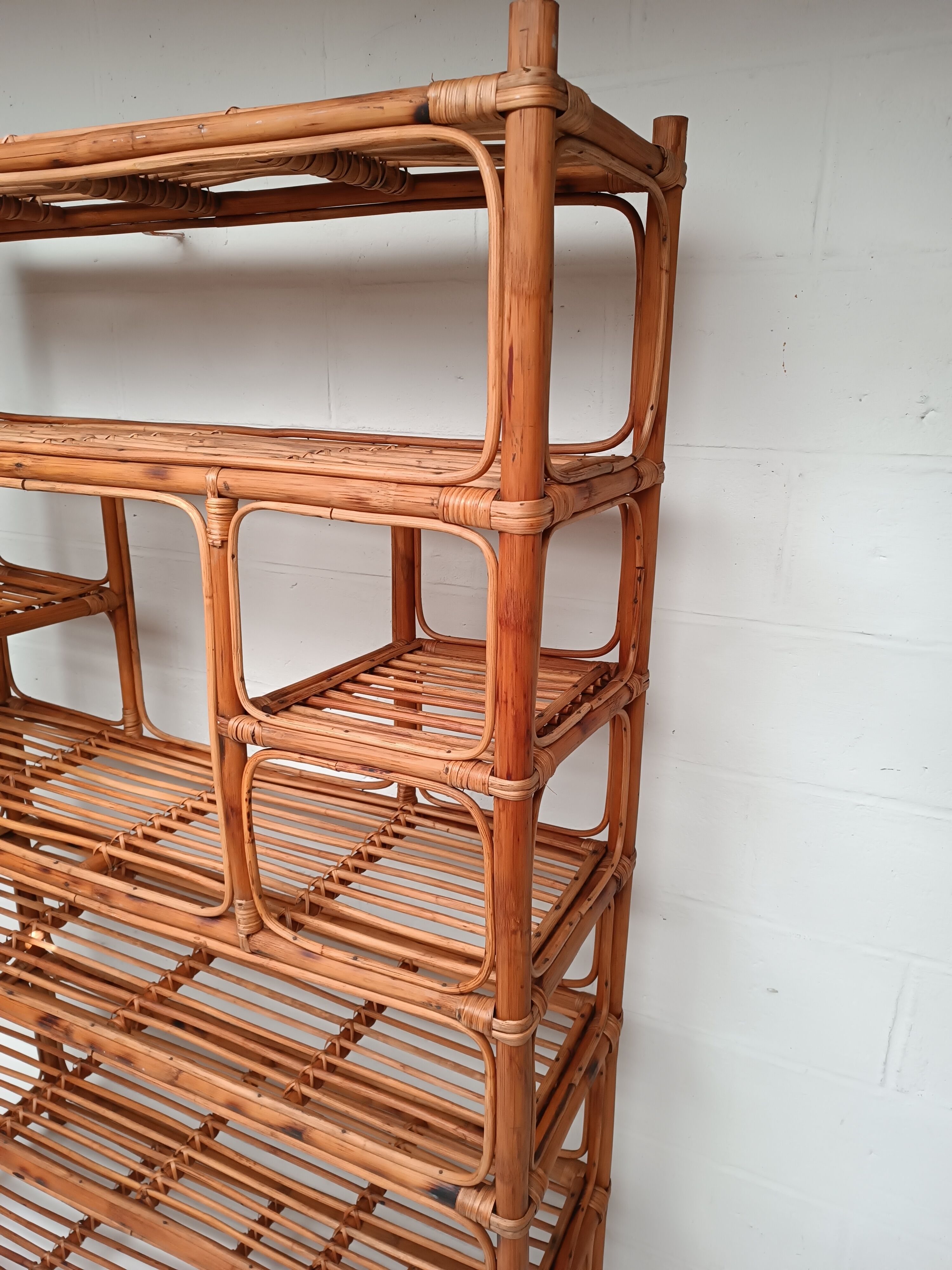Bookcase shelf in bamboo and vintage rattan