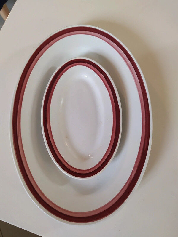 Montereau serving dishes