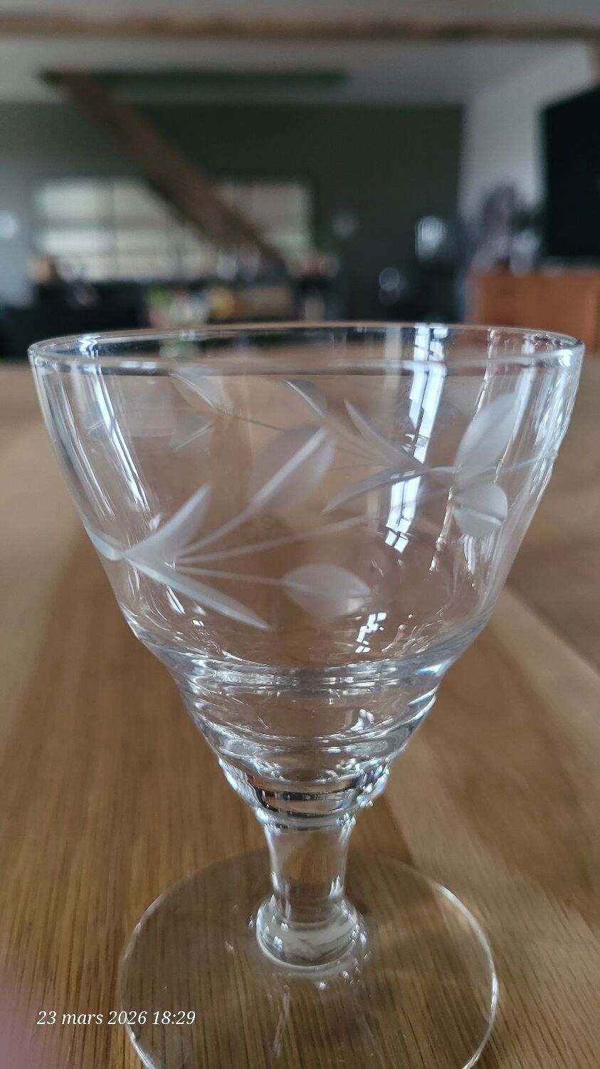 7 vintage footed aperitif glasses