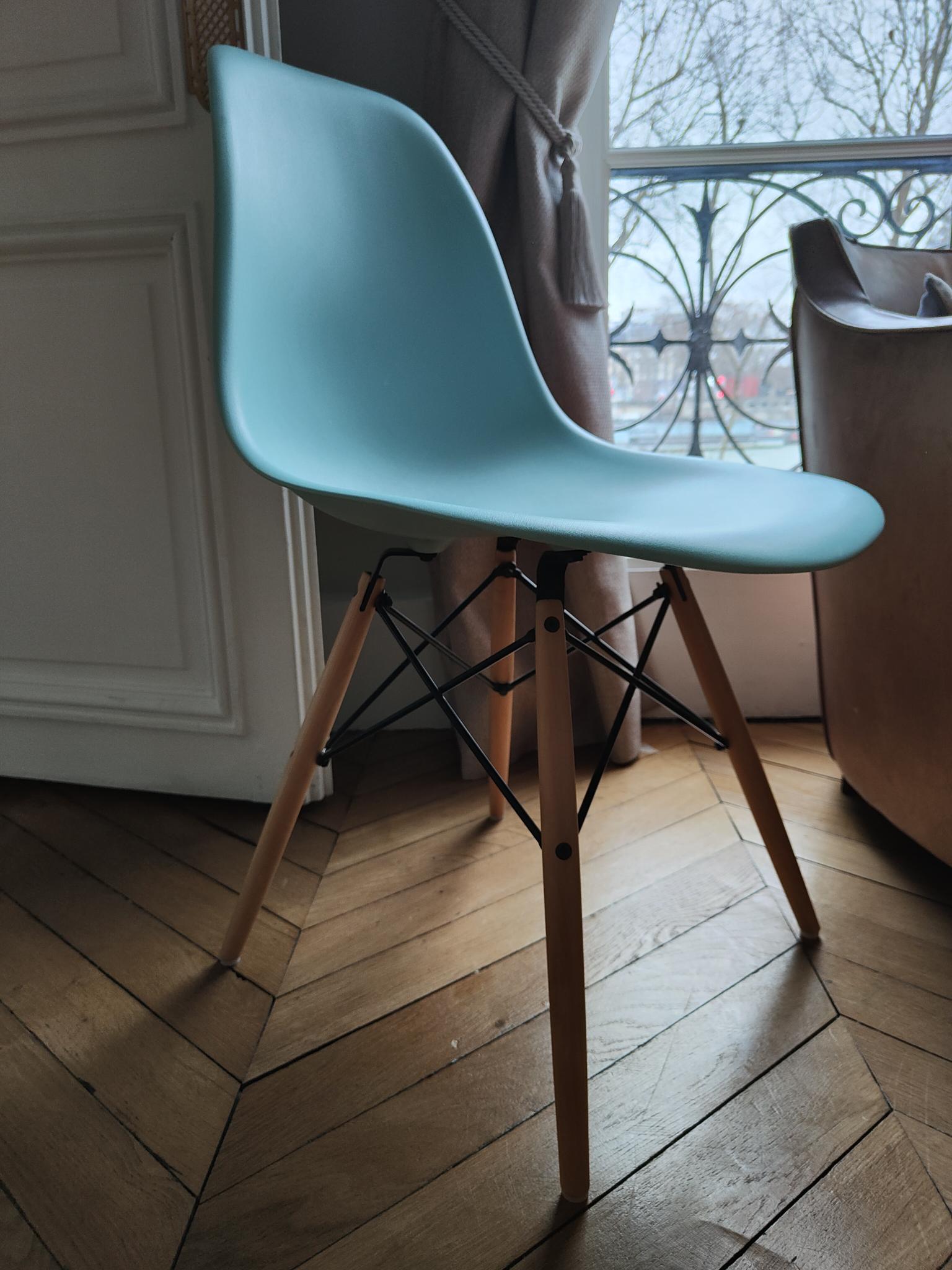 Lot de 4 chaises de Charles & Ray Eames pour Herman Miller