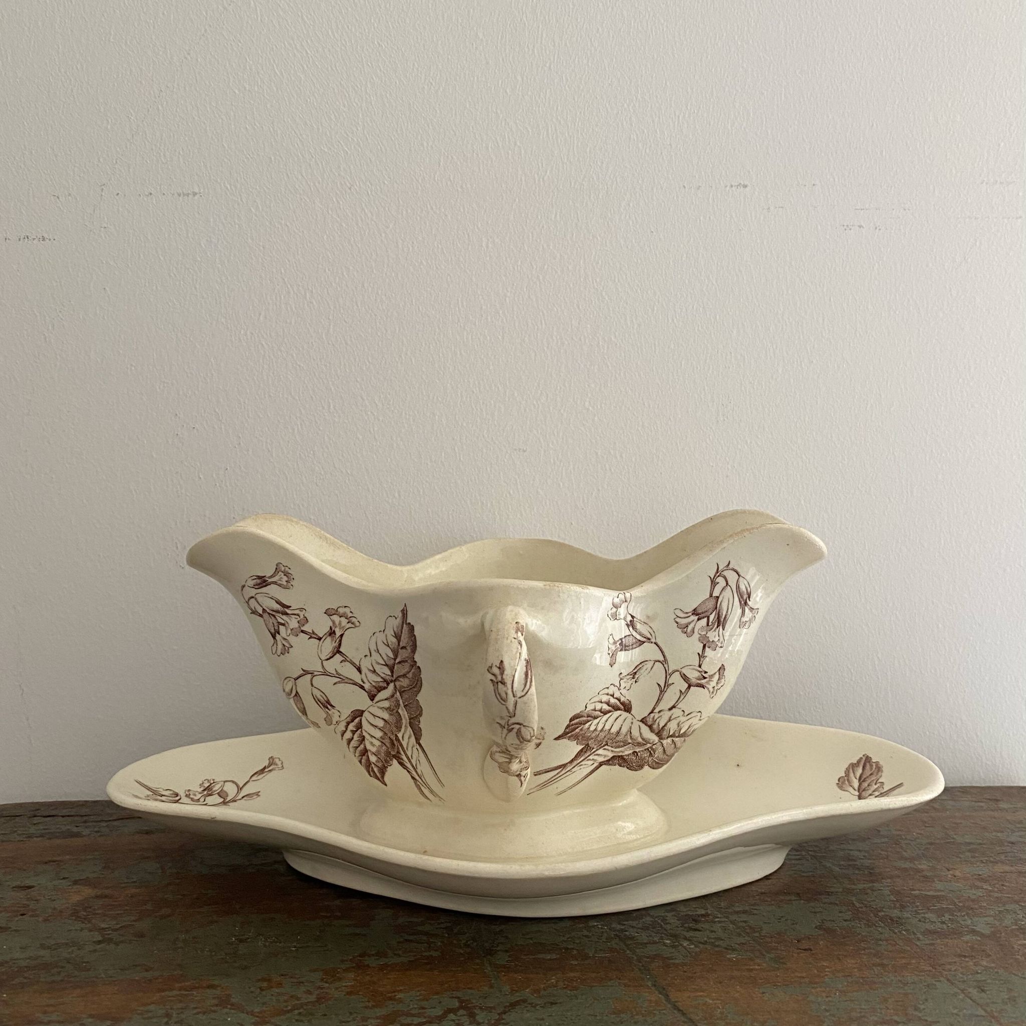 Primrose Sauceboat