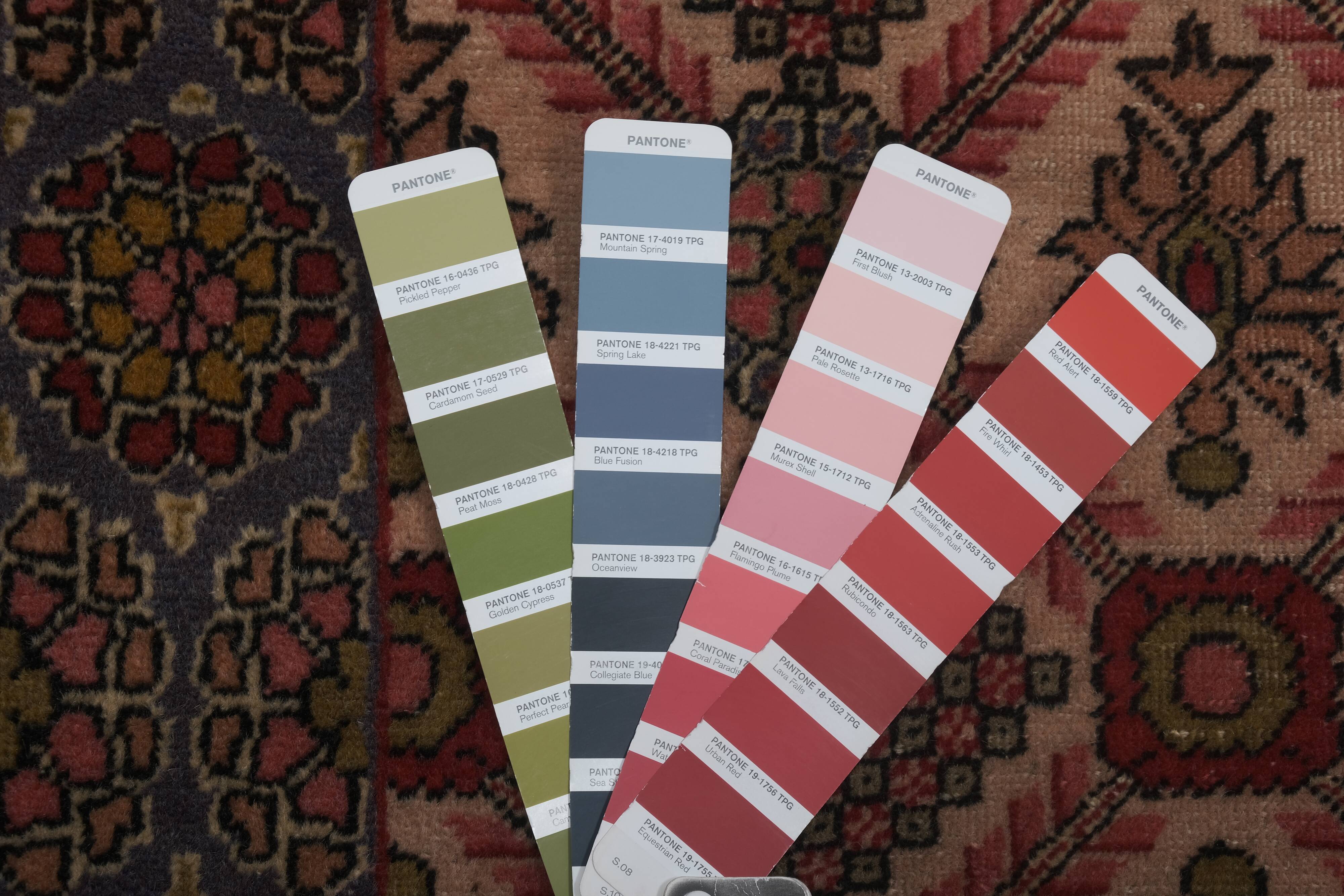 Vintage Turkish rug from Oushak, hand-woven 131x202 cm