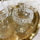 Verres apéritifs anciens en cristal gravé
