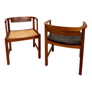 Pair of Ole Wanscher chairs in mahogany, cane and leather.