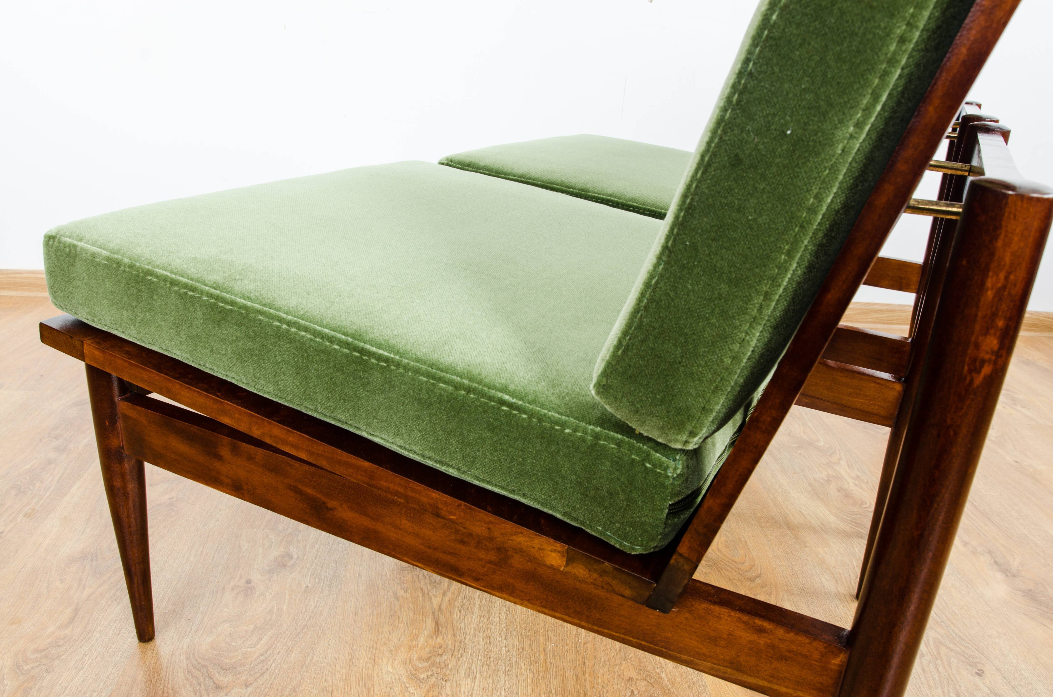 Paire de fauteuils verts du milieu du siècle 1965