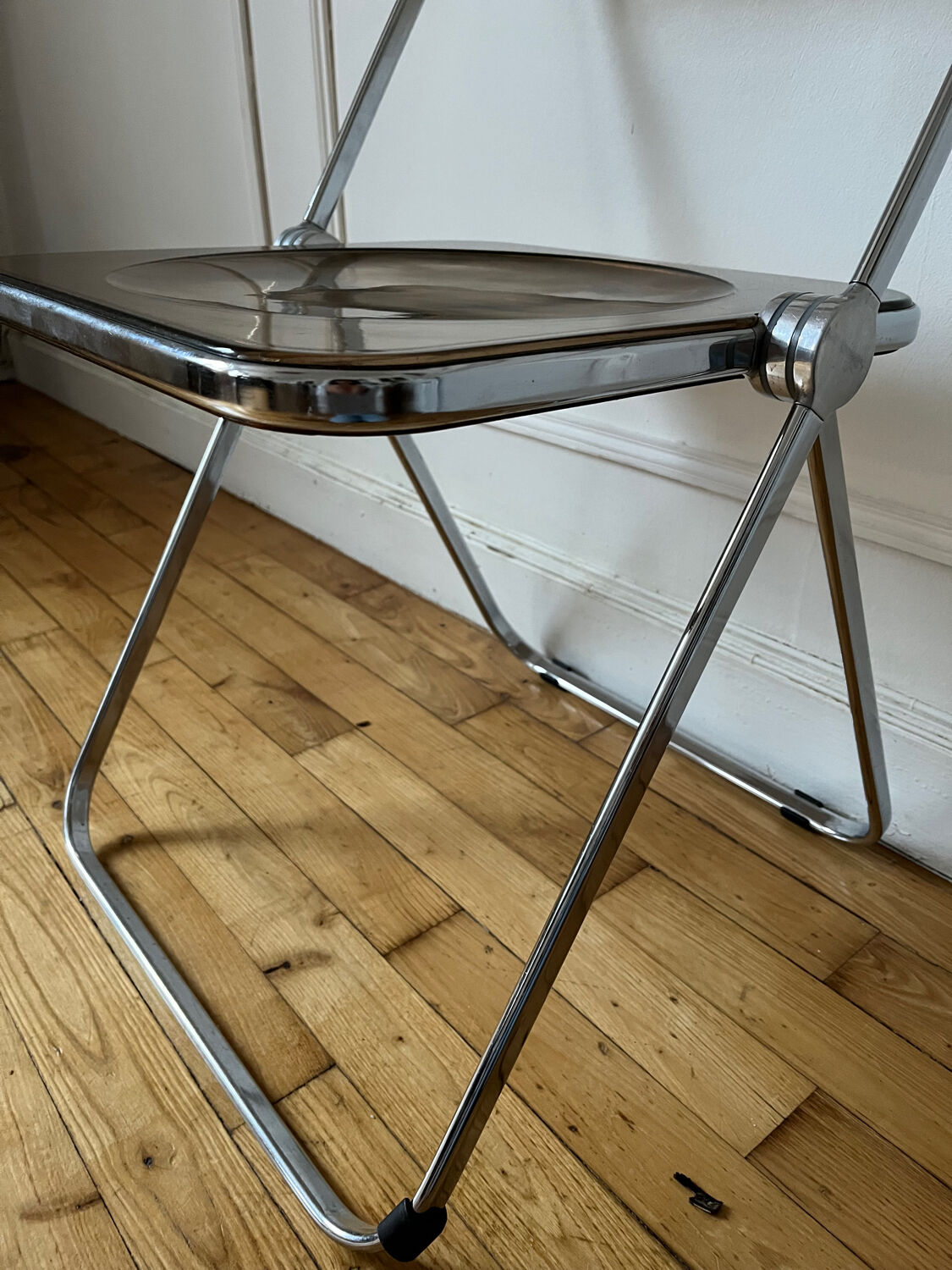 Plia folding chair by Giancarlo Piretti Castelli