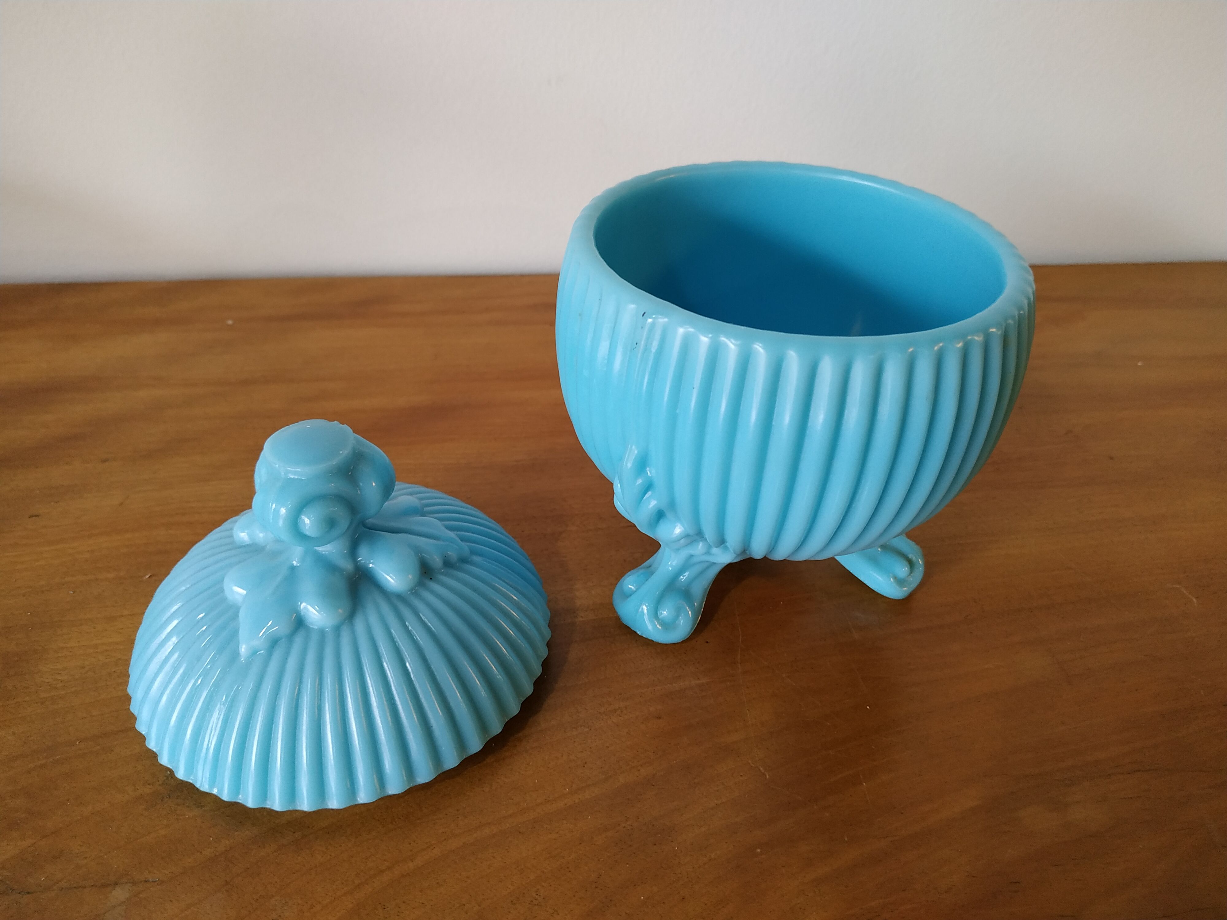 Fair opaline candy factory