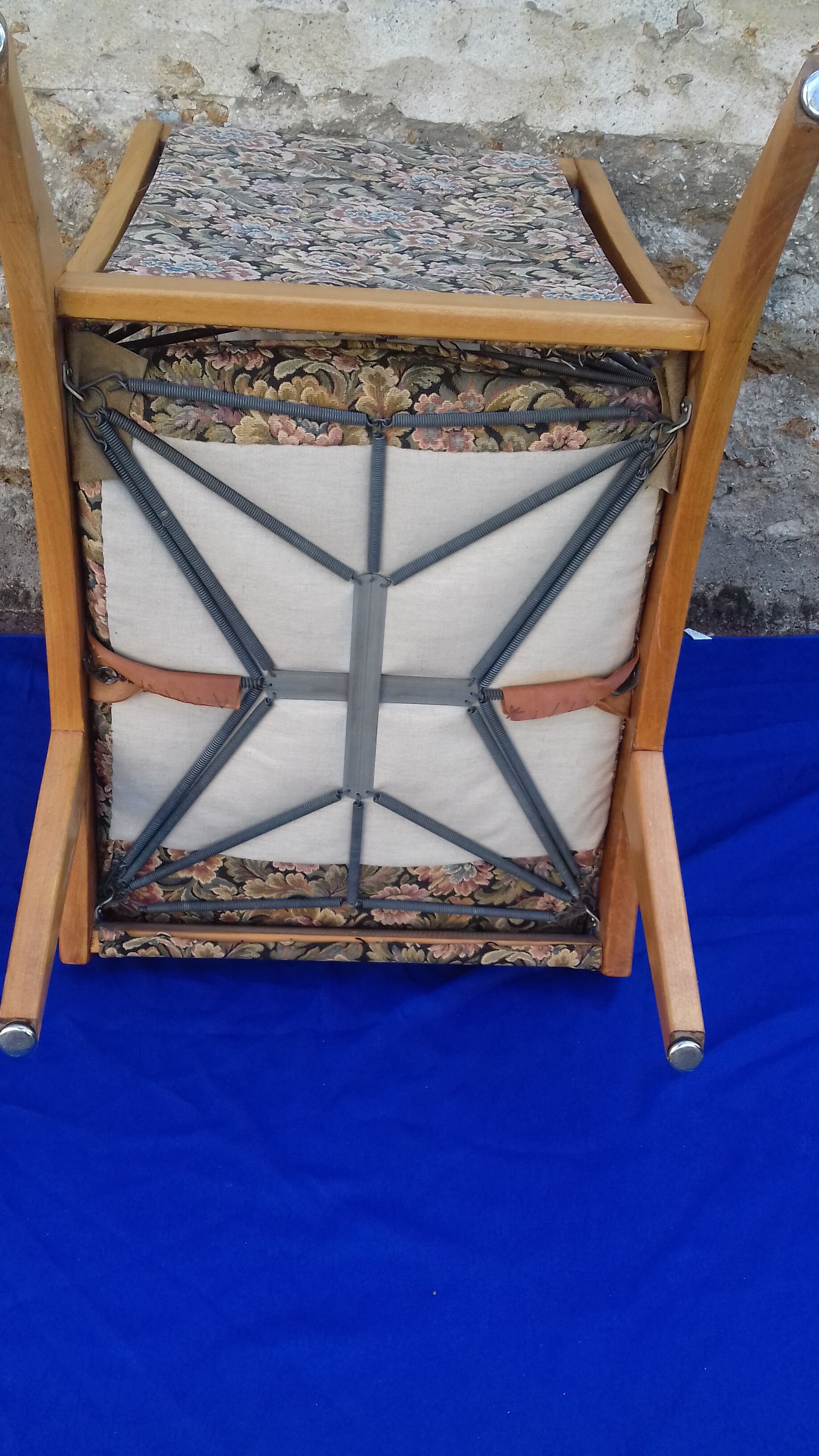 Free-Span edition armchair