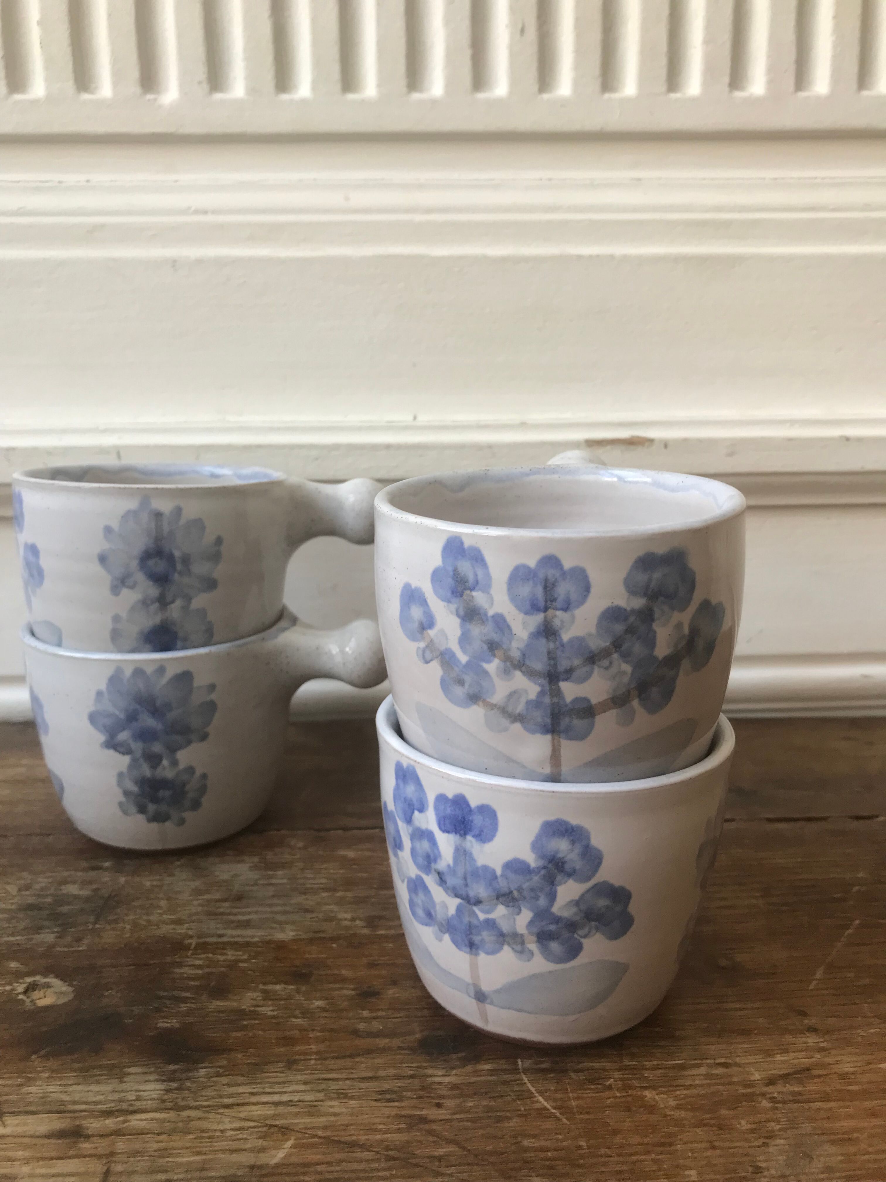 Set of 4 vintage cups
