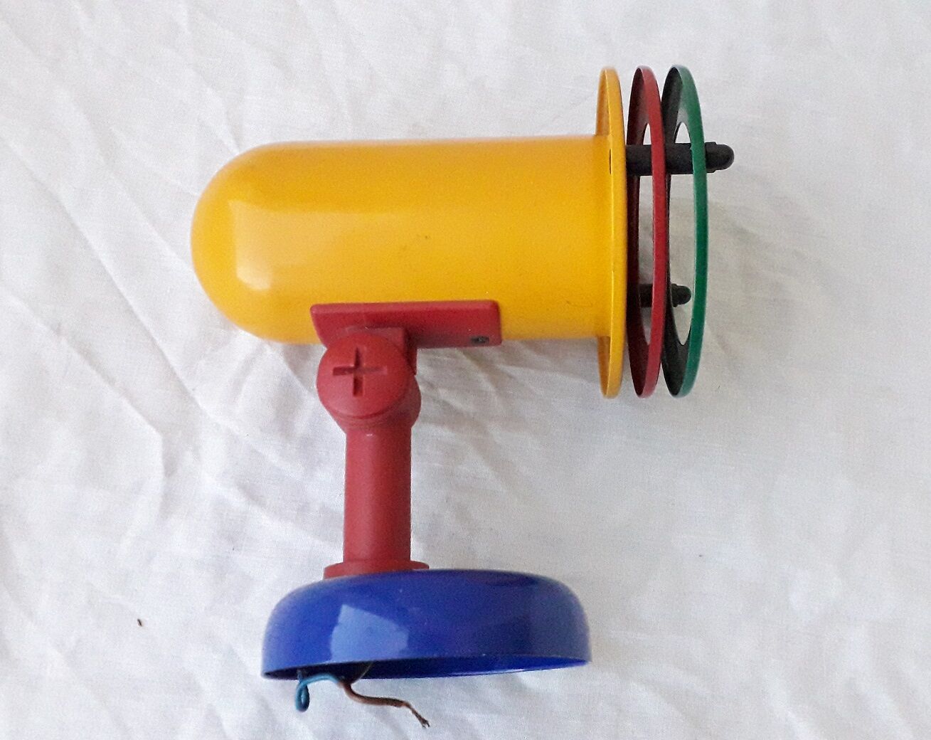 Spot wall lamp style memphis