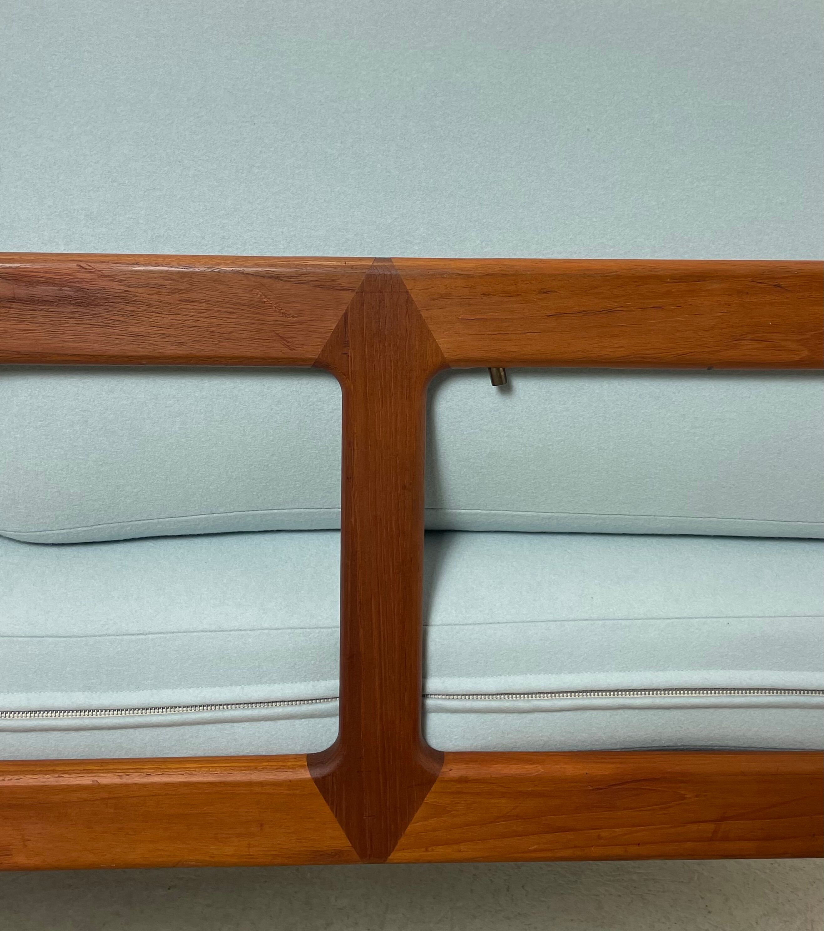 FD451 daybed by Peter Hvidt & Orla Mølgaard-Nielsen for France & Son