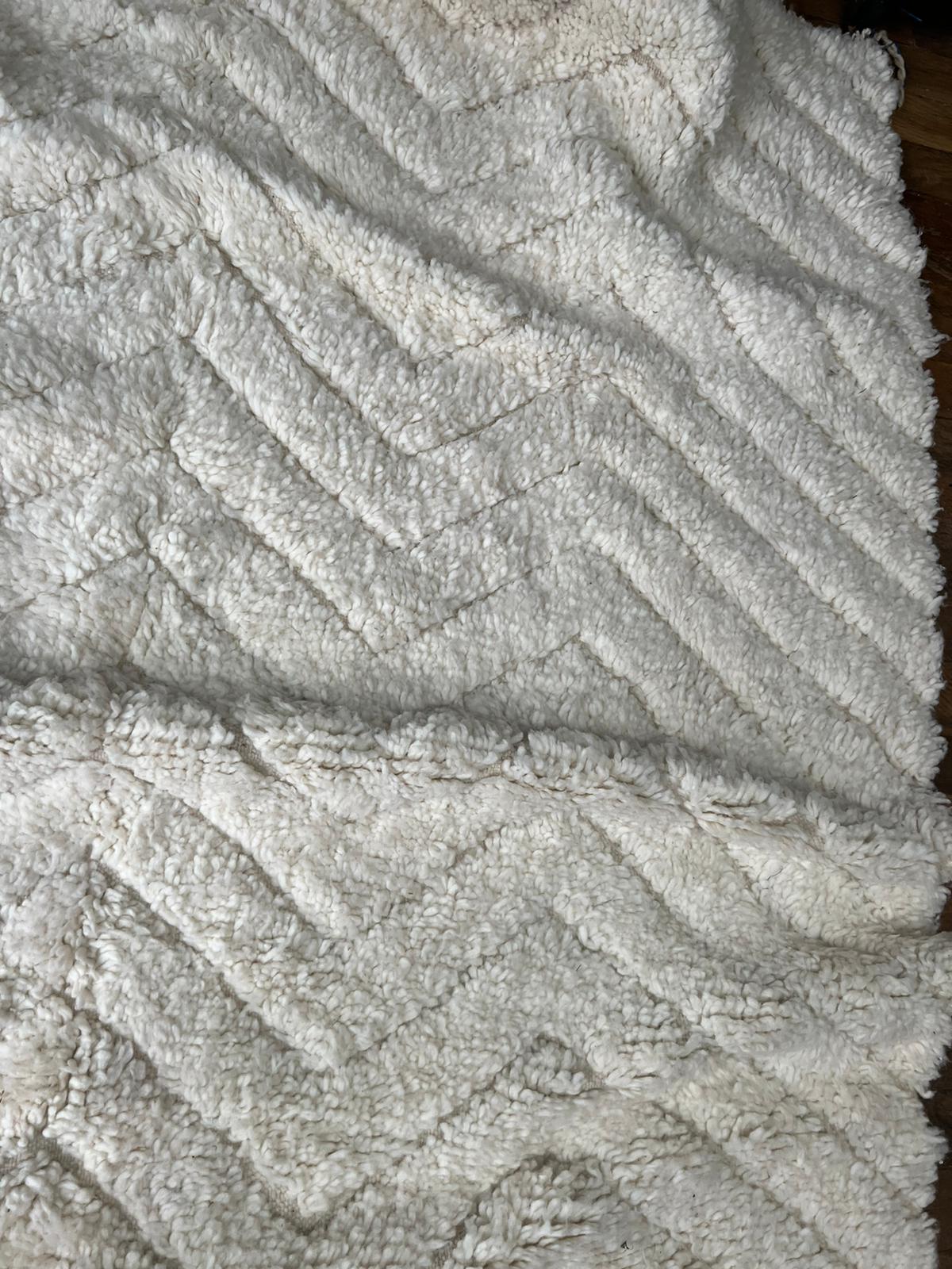 Berber carpet 2m4x1m45