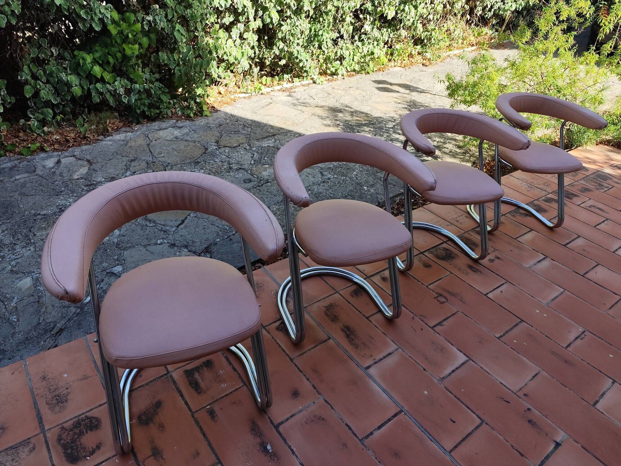Set of 4 Modernist Swiss Zug Victori Dining Room Armchairs