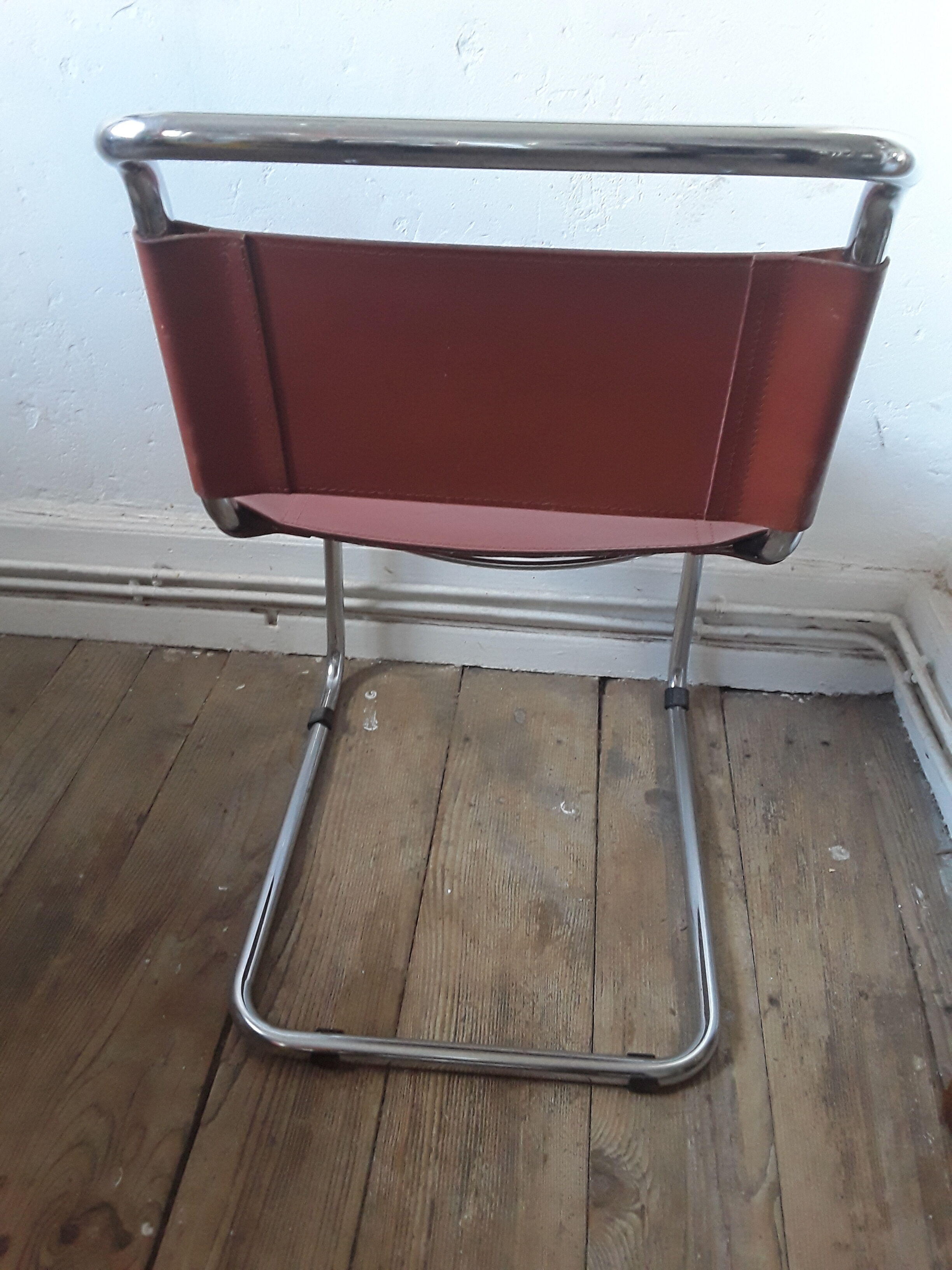 Cantilever chairs
