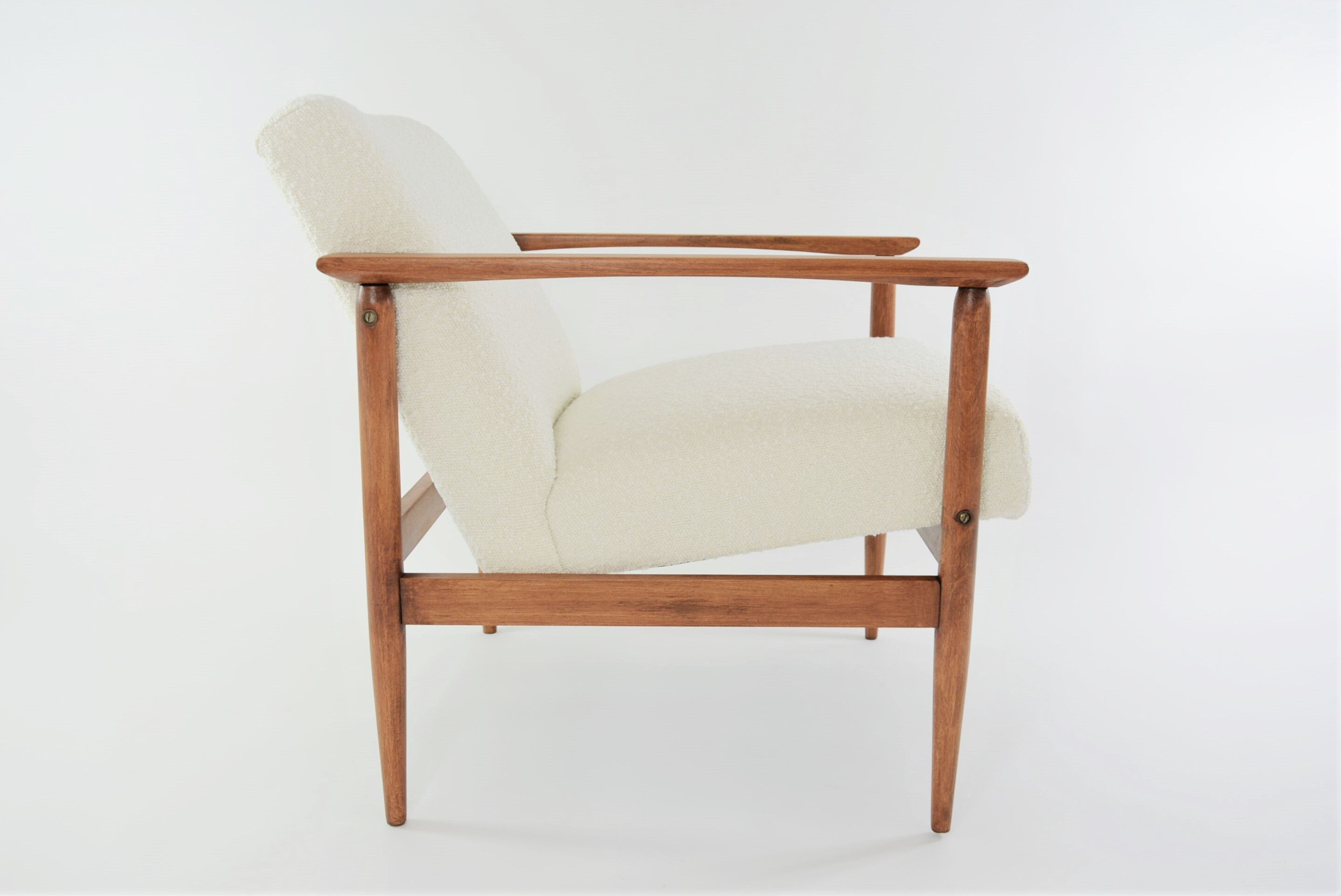 Armchair M buckle cream