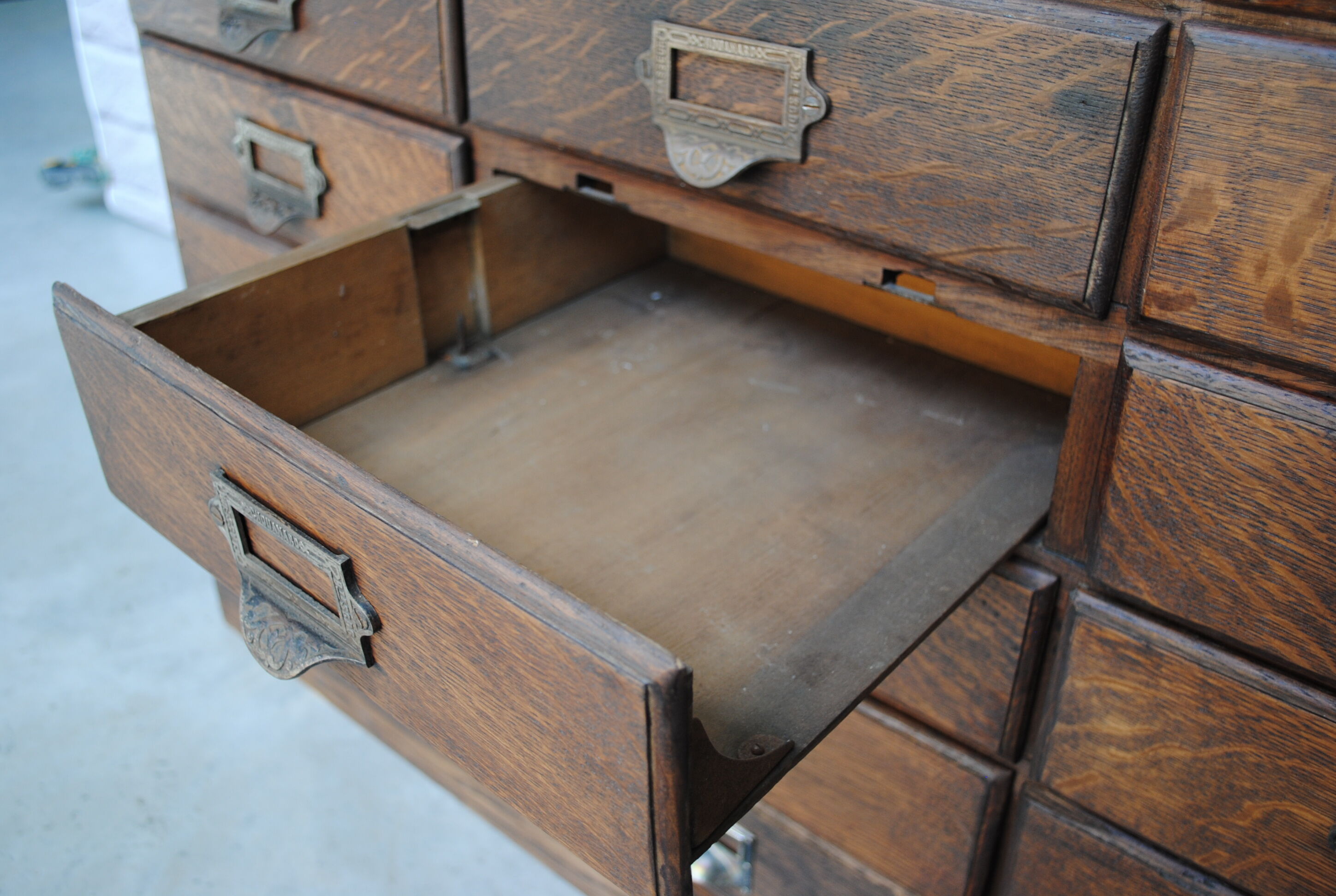 Chouanard notary cabinet