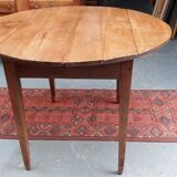 Louis Philippe round table