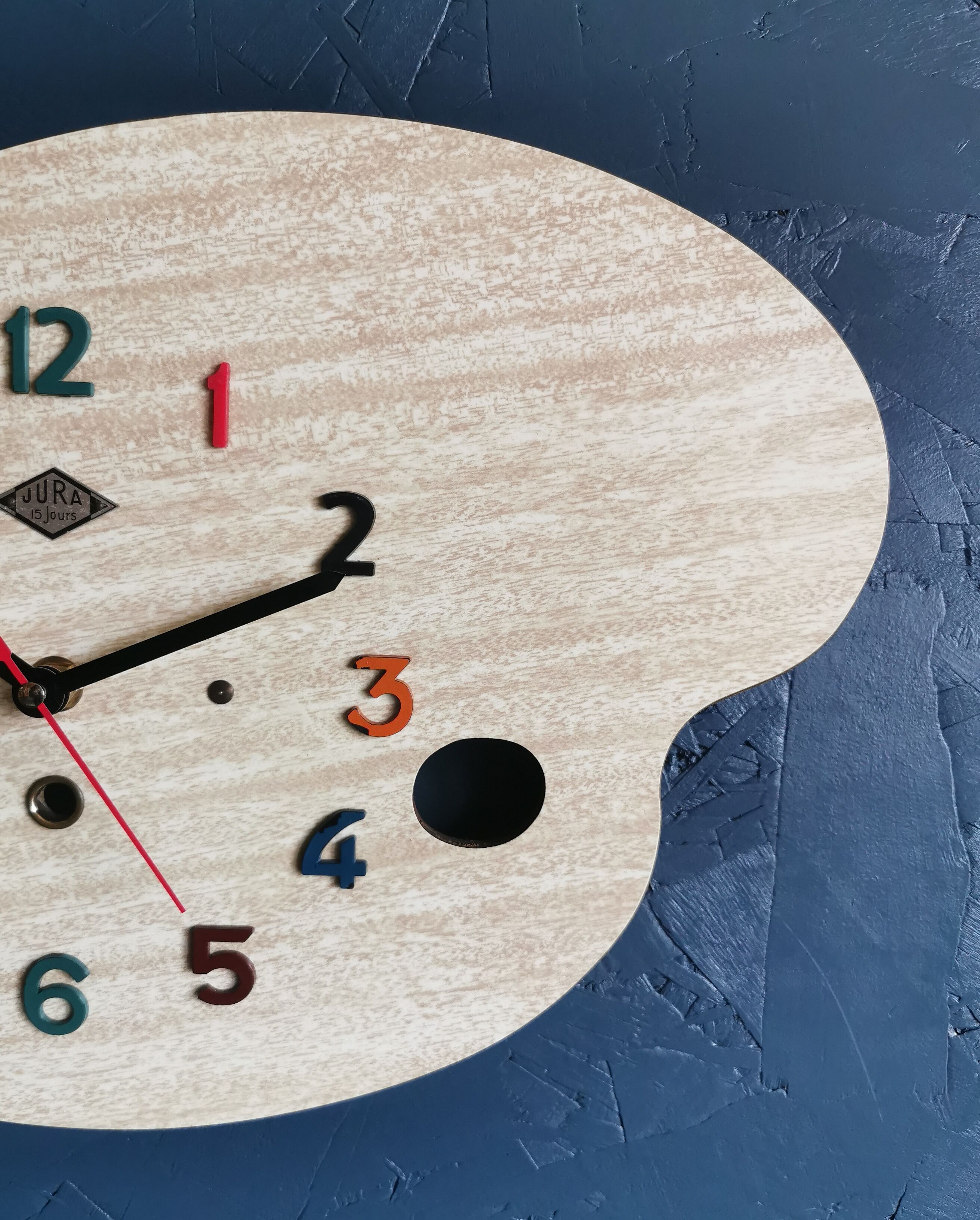 Vintage formica clock silent wall clock painter palette "Jura spruce"