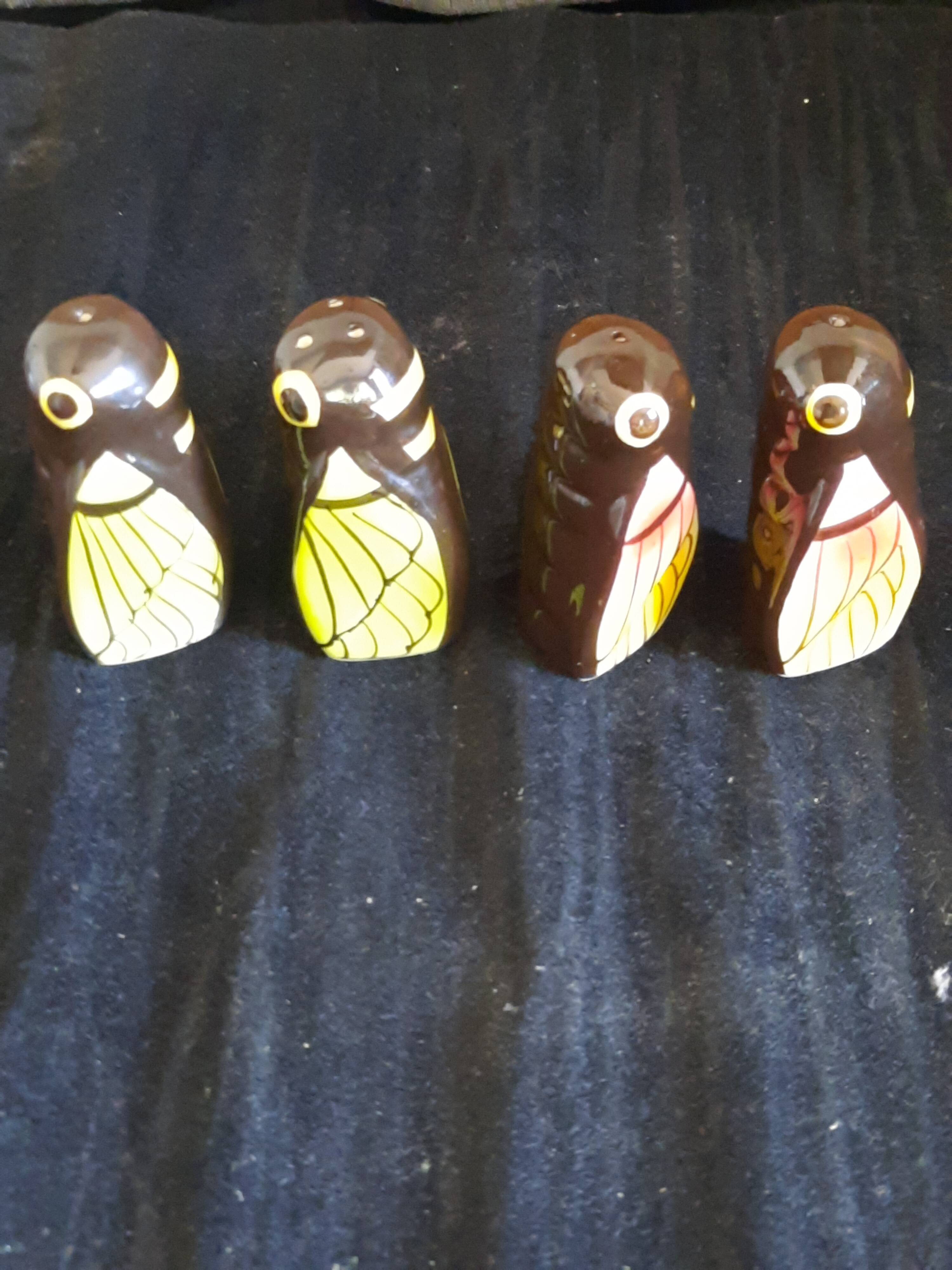 Lot 4 Salt and Pepper Shakers Cigales Ceramic - Provençal Style