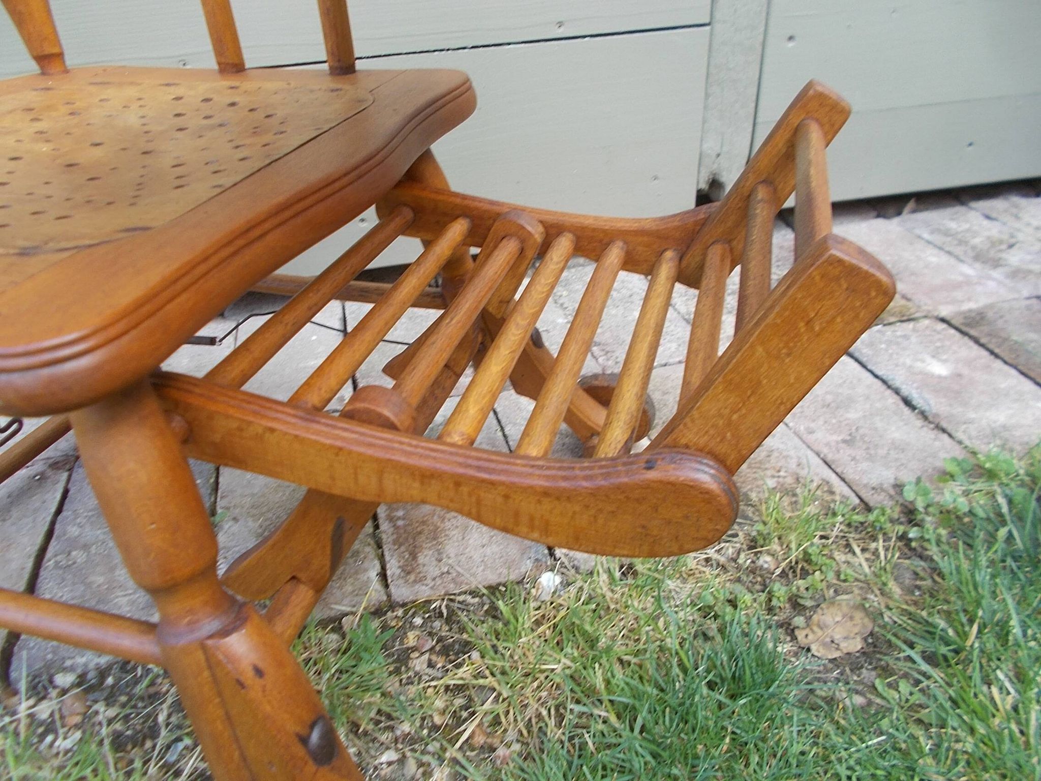 Ancienne chaise haute pour enfant Luterma