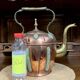 Orientalist kettle in hammered copper, 19th century, pretty shape with chiseled decorations