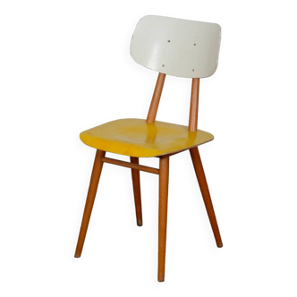 Chaise vintage en bois produite par Ton, 1960
