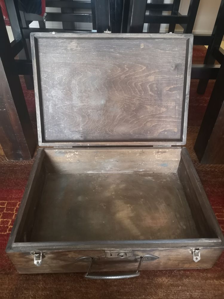 Uncompartmentalized painter's briefcase/suitcase - 1930s/1940s