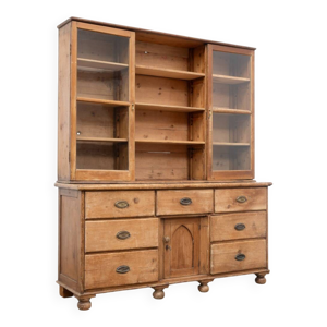Ancien vaisselier en