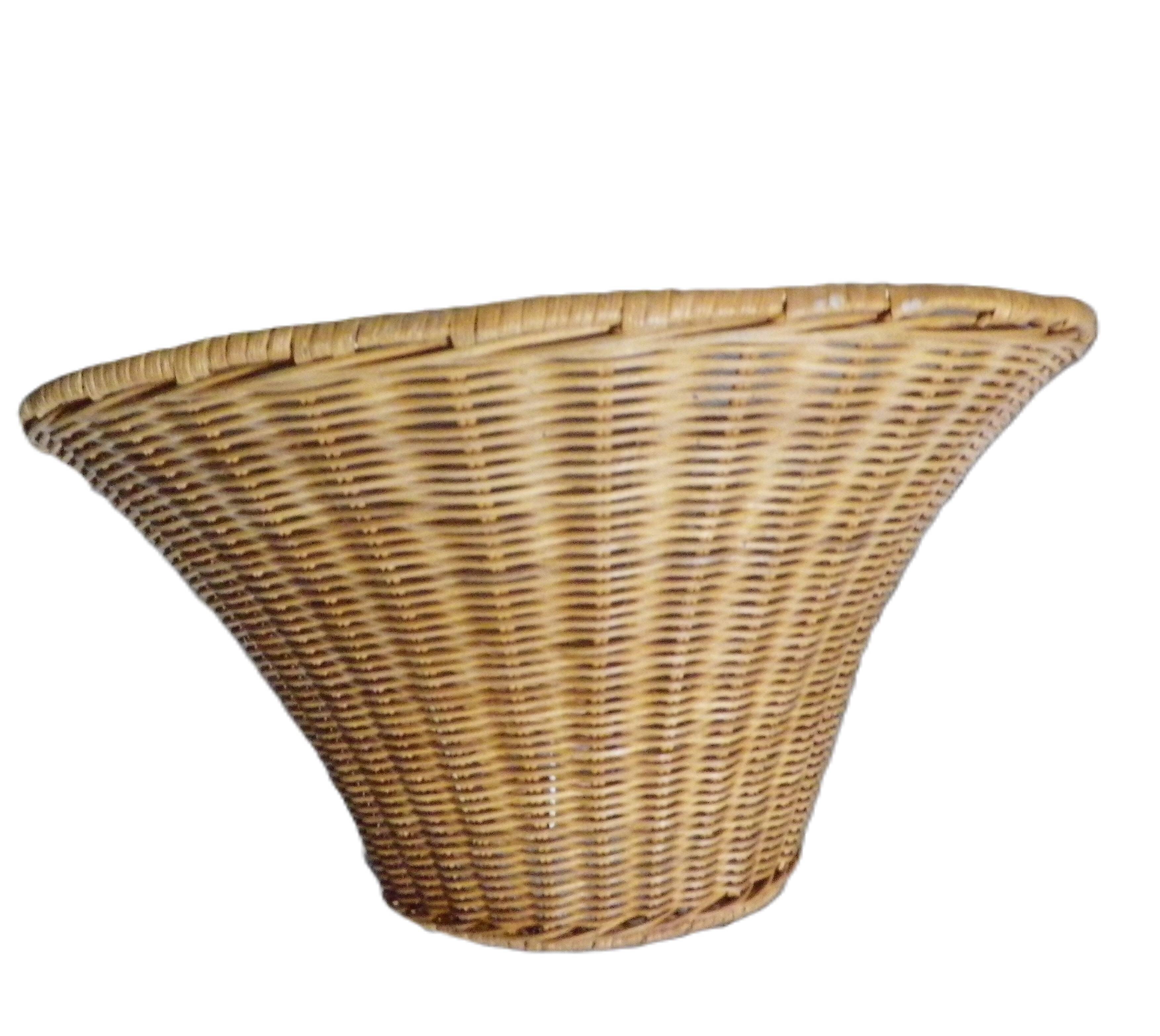 Rattan suspension
