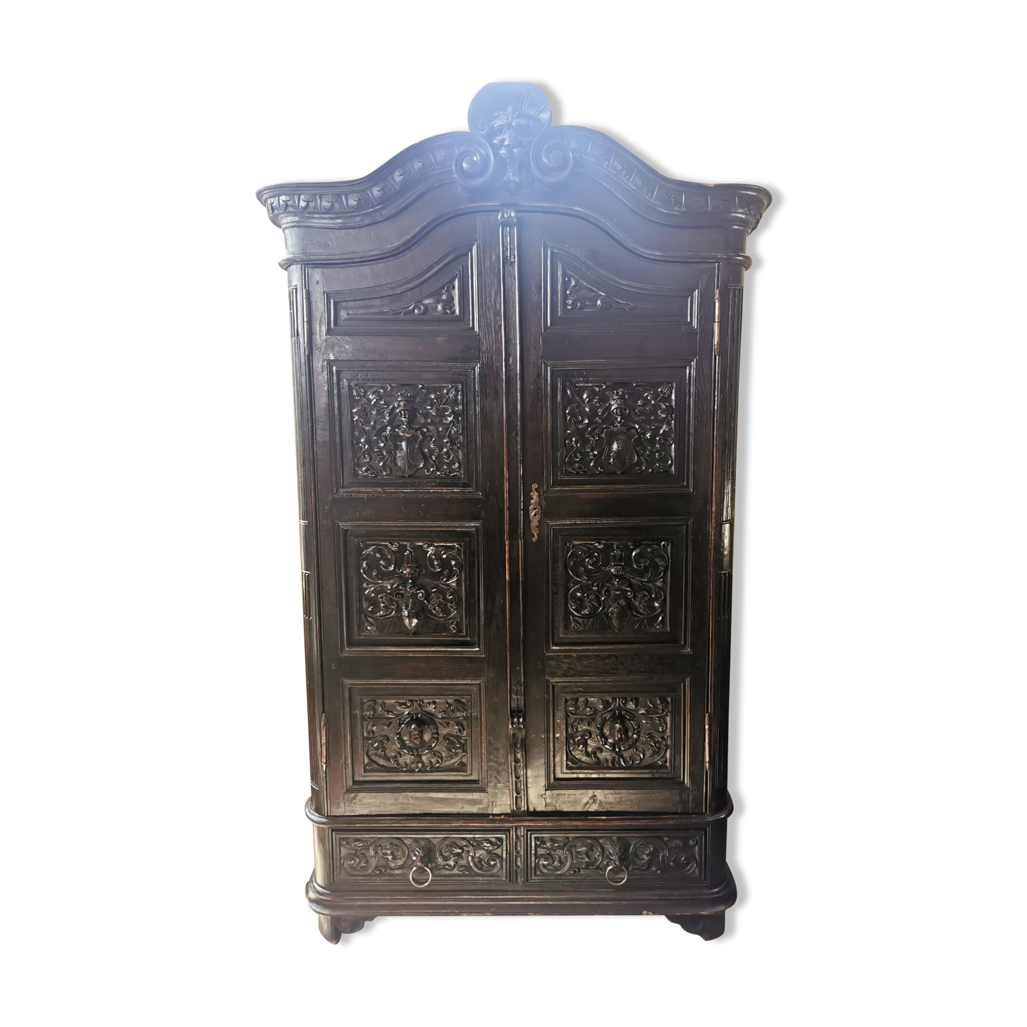 Baroque cabinet in carved wood late nineteenth century