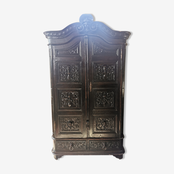 Baroque cabinet in carved wood late nineteenth century