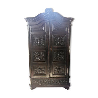 Armoire baroque en bois sculpté fin xixeme