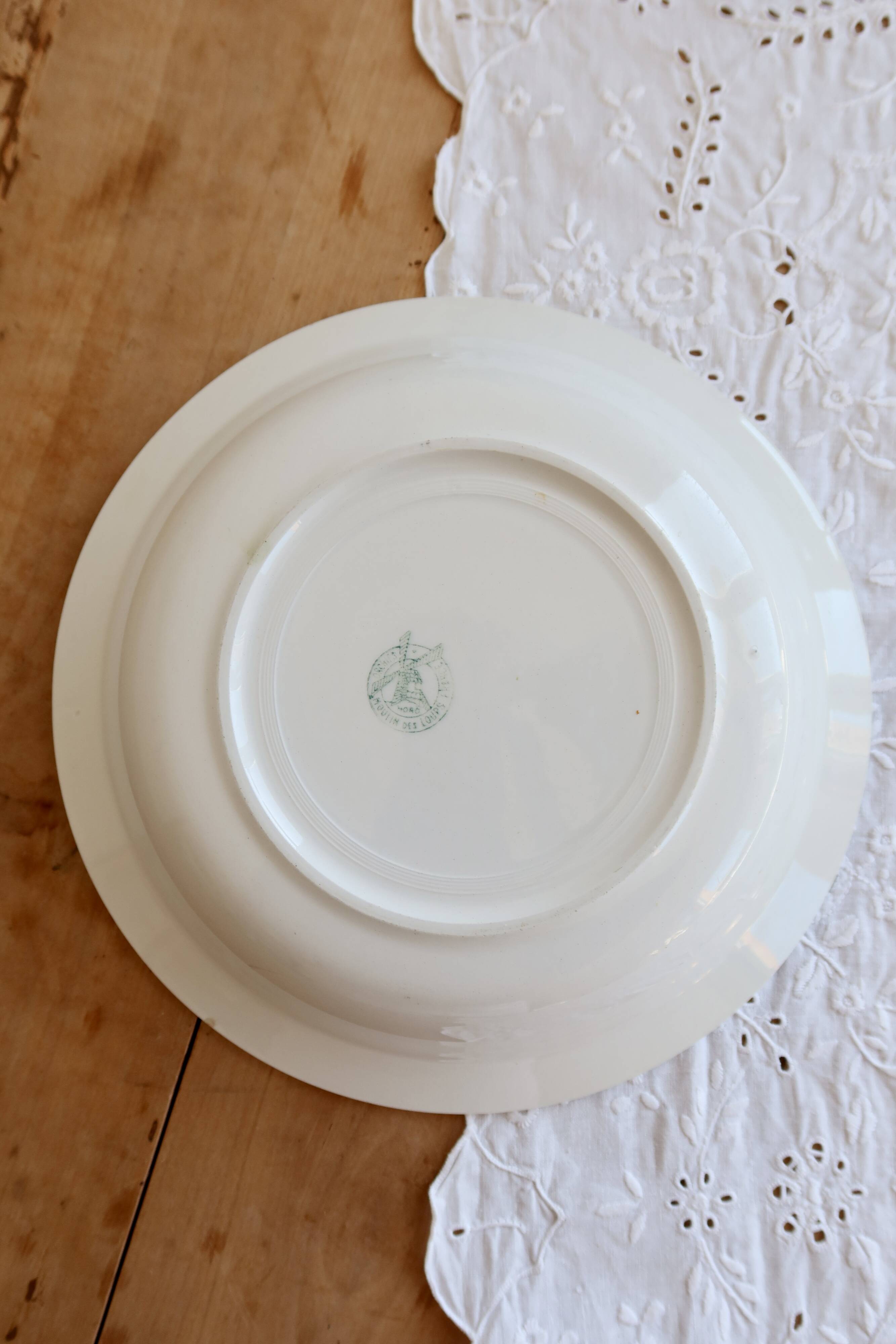 Vintage hollow round serving dish - Green Tablecloth model