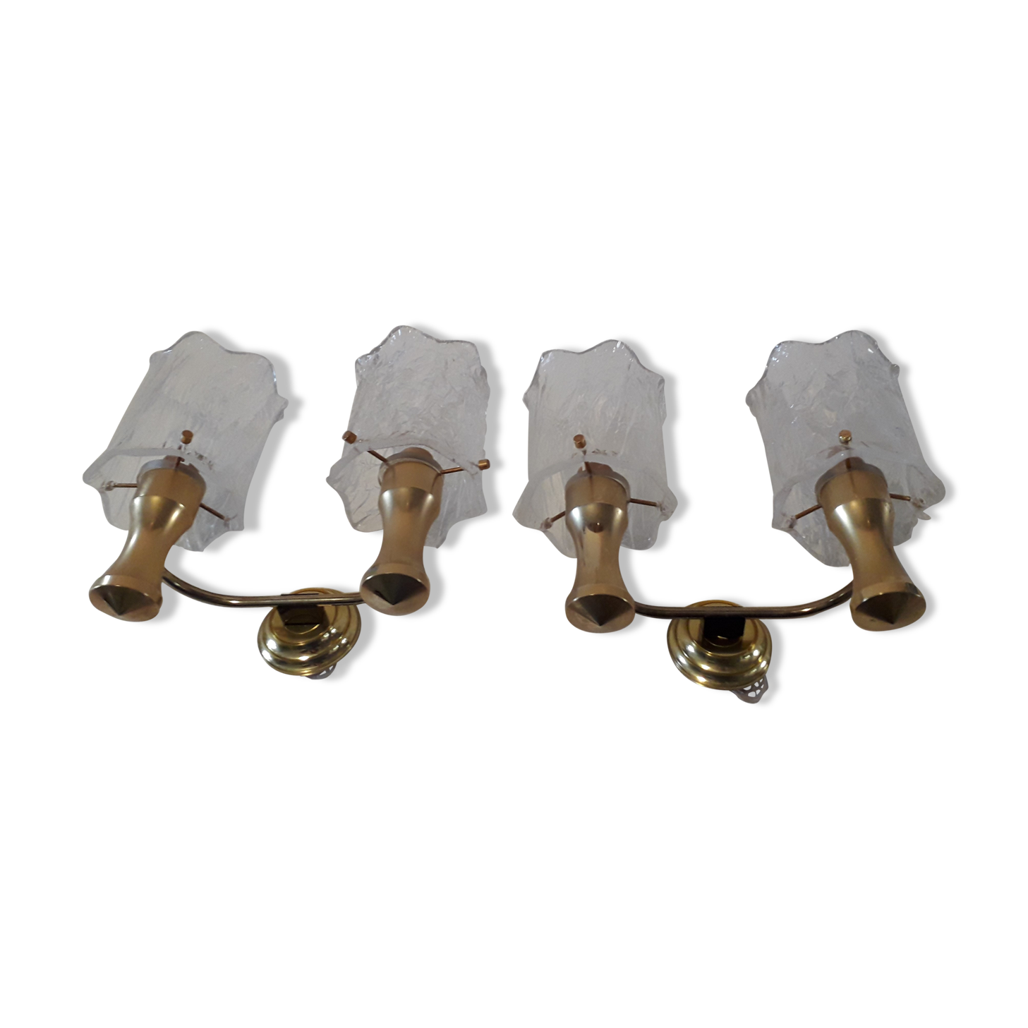 Duo of wall light in Plexiglas and brass years 60/70