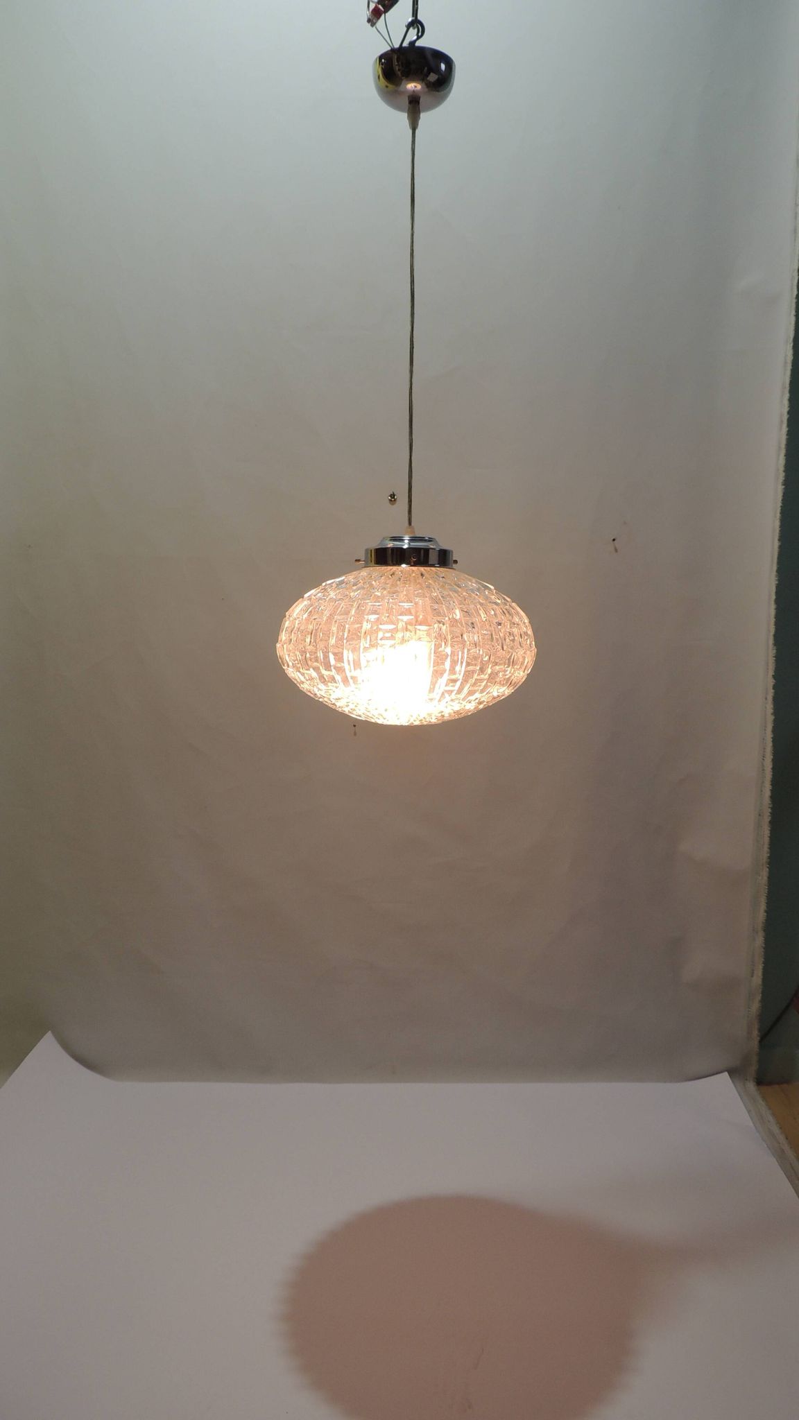 1970s vintage cut glass suspension – retro design ball lamp – L
