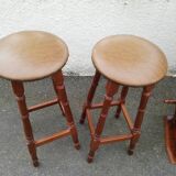 Bar with 2 stools