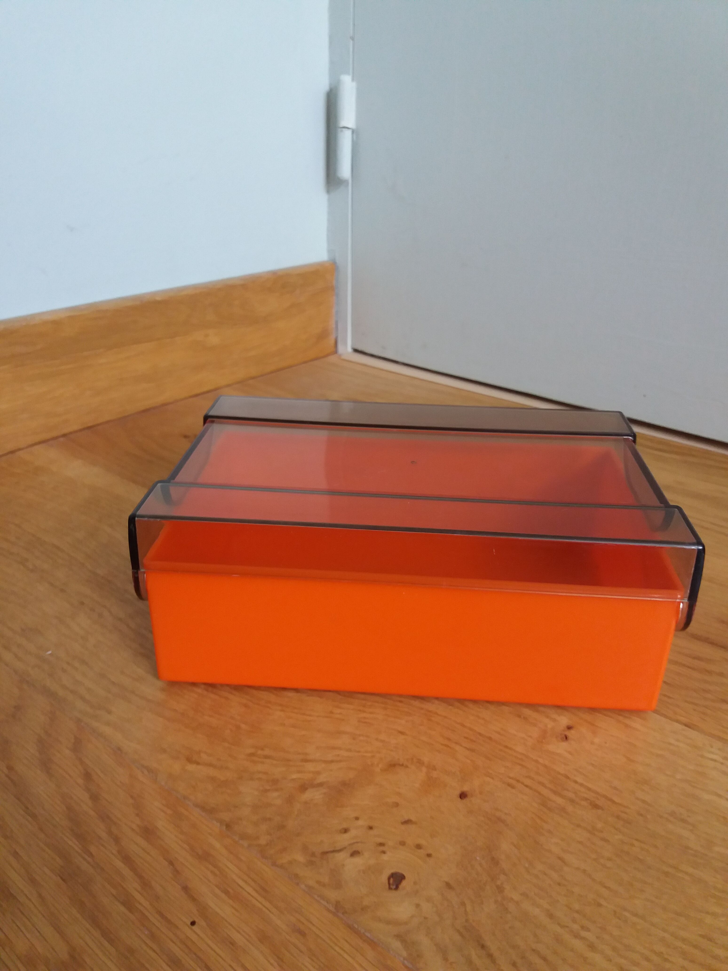 Sugar box 70s orange