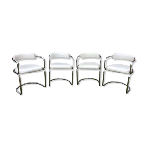 Fauteuils vintage à piétement tubulaire chromé et Skaï blanc de Renato Zevi pour roche bobois.