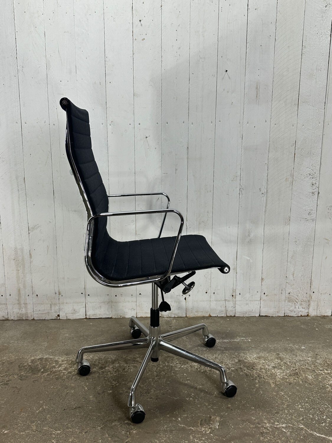 Eames Vitra EA 119 office chair