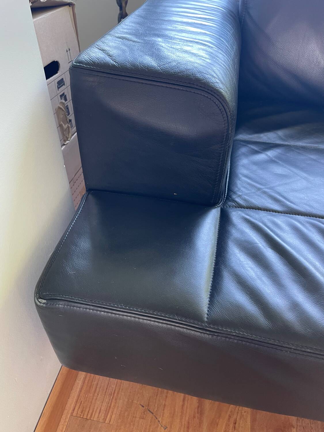 Poltrona Frau sofa