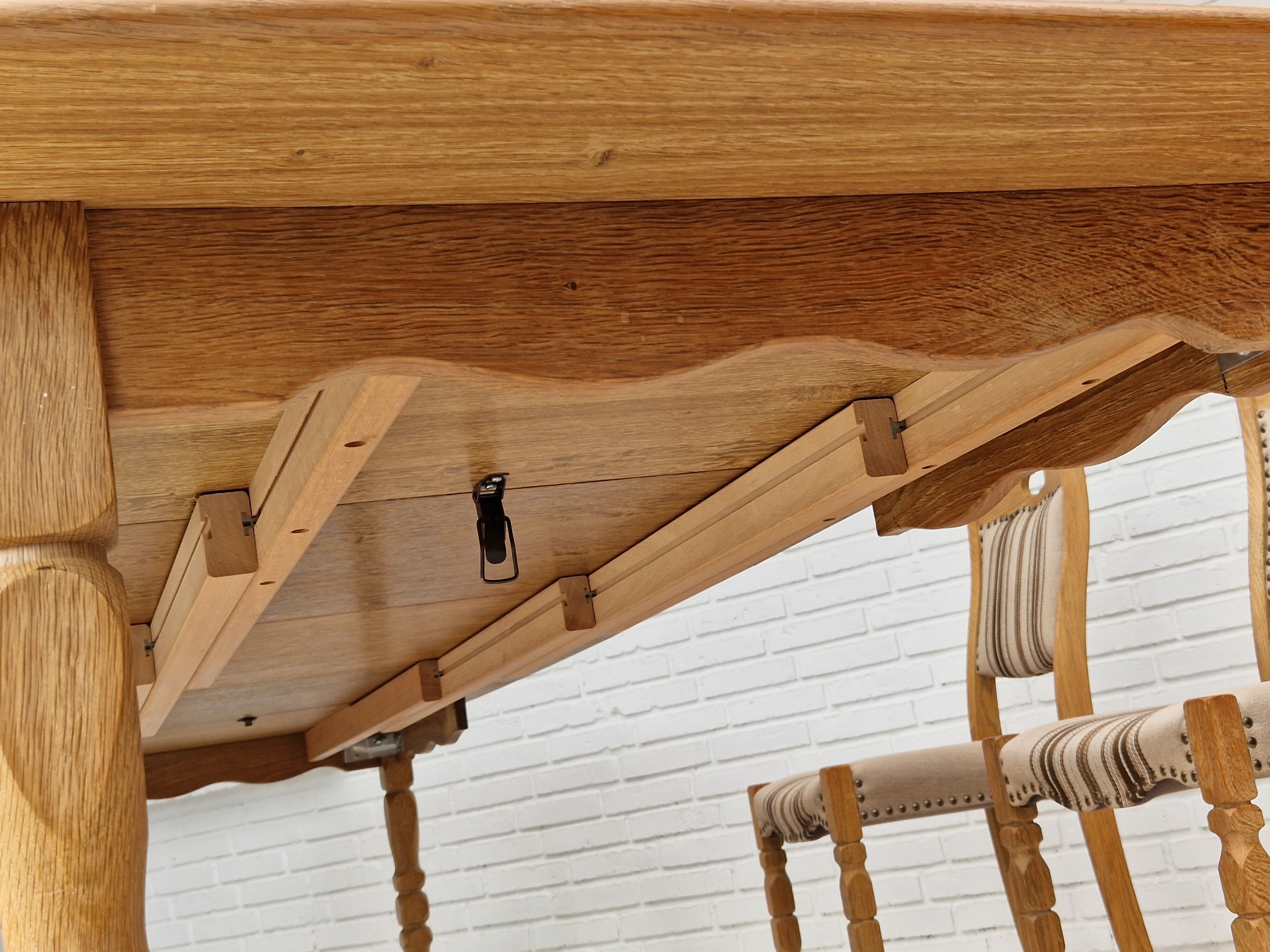 Danish dinning set of table and four chairs in oak and wool.