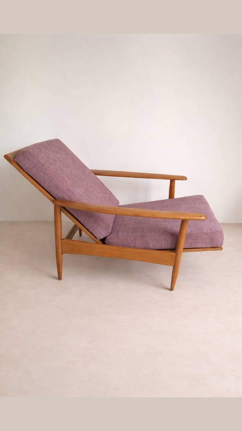 Scandinavian armchair with 3 positions