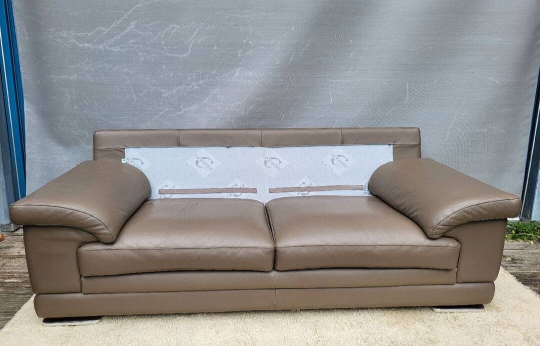 Crozatier leather lounge sofa