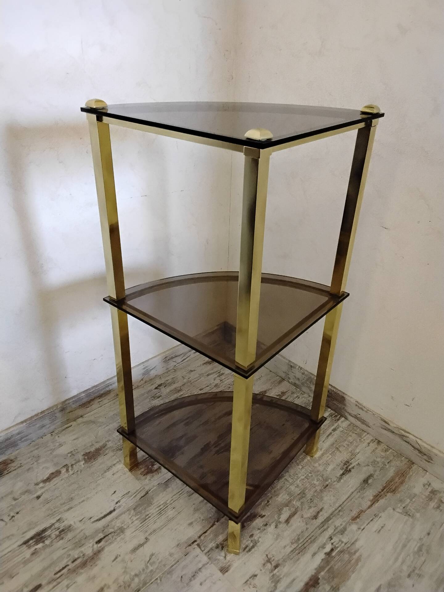 Vintage corner shelf